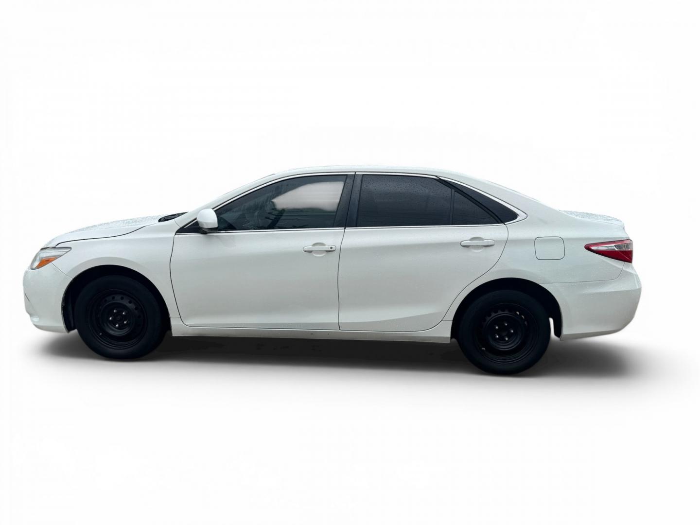 2015 Toyota Camry XSE (4T4BF1FK8FR) with an 2.5L L4 DOHC 16V engine, 6-Speed Automatic transmission, located at 16710 Clay Rd., Houston, TX, 77084, (281) 859-7900, 29.834864, -95.656166- Photo#10
