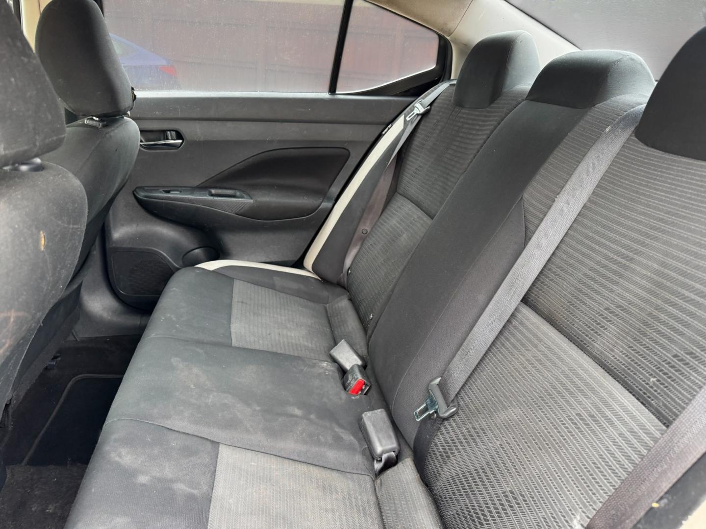 2021 Nissan Versa SV (3N1CN8EV8ML) with an 1.6L L4 DOHC 16V engine, CVT transmission, located at 16710 Clay Rd., Houston, TX, 77084, (281) 859-7900, 29.834864, -95.656166- Photo#7