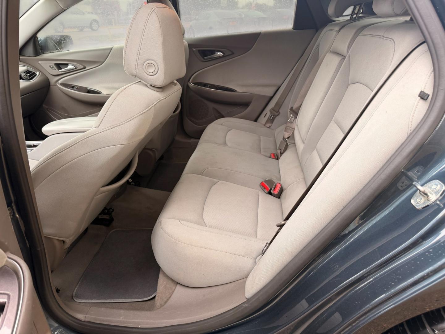 2020 Chevrolet Malibu LT (1G1ZD5ST9LF) with an 1.5L L4 DOHC 16V engine, 6A transmission, located at 16710 Clay Rd., Houston, TX, 77084, (281) 859-7900, 29.834864, -95.656166- Photo#6