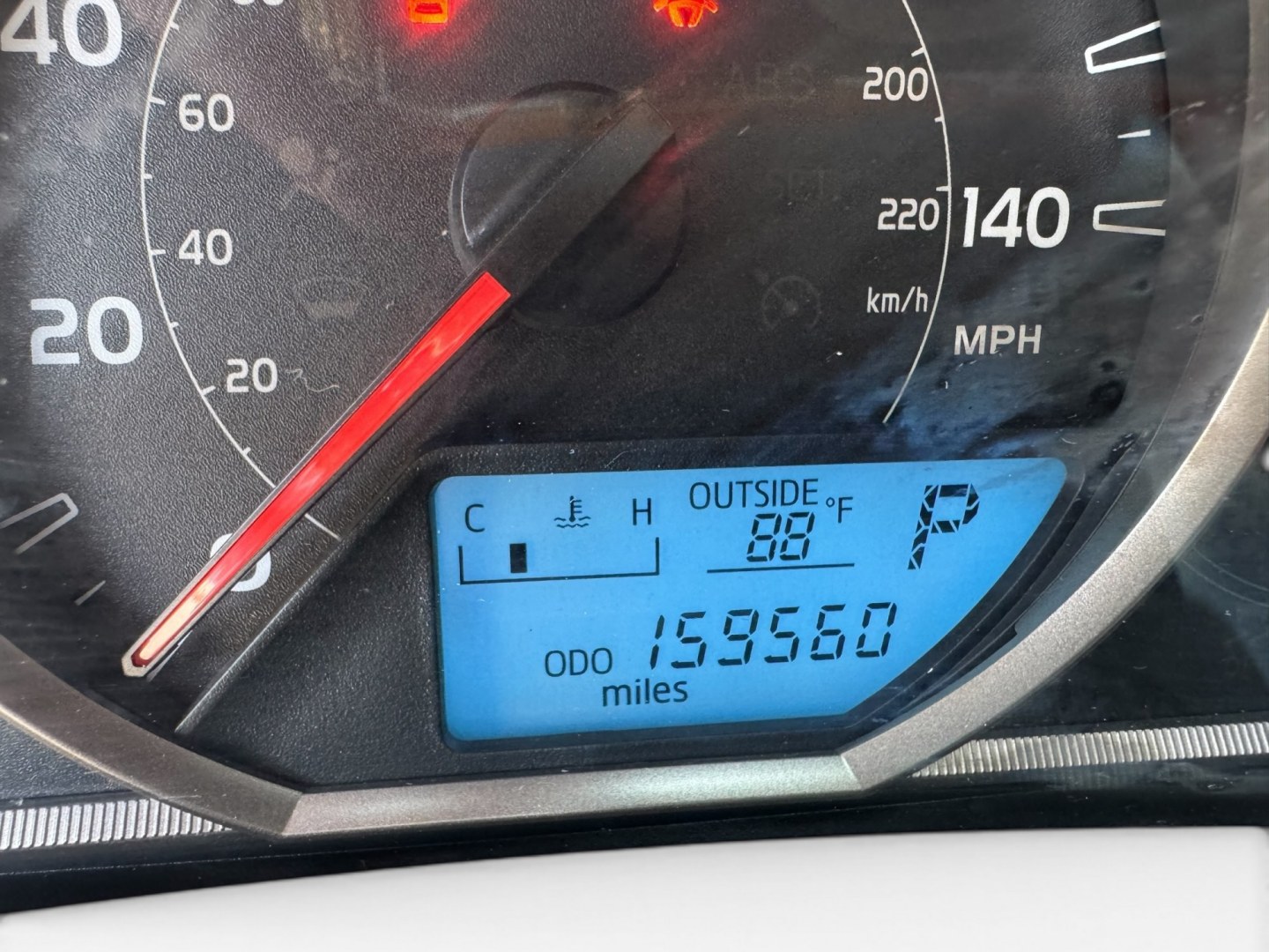 2014 Toyota RAV4 XLE FWD (JTMWFREV0EJ) with an 2.5L L4 DOHC 16V engine, 6A transmission, located at 16710 Clay Rd., Houston, TX, 77084, (281) 859-7900, 29.834864, -95.656166- Photo#11