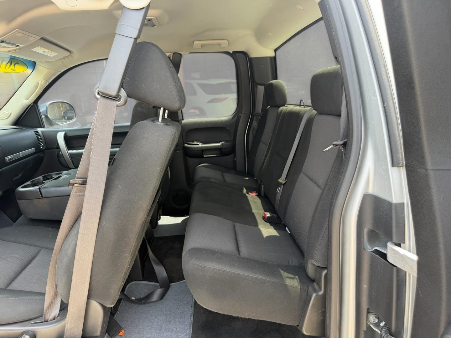 2013 Chevrolet Silverado 1500 LT Ext. Cab 2WD (1GCRCSE08DZ) with an 5.3L V8 OHV 16V FFV engine, located at 16710 Clay Rd., Houston, TX, 77084, (281) 859-7900, 29.834864, -95.656166- Photo#10