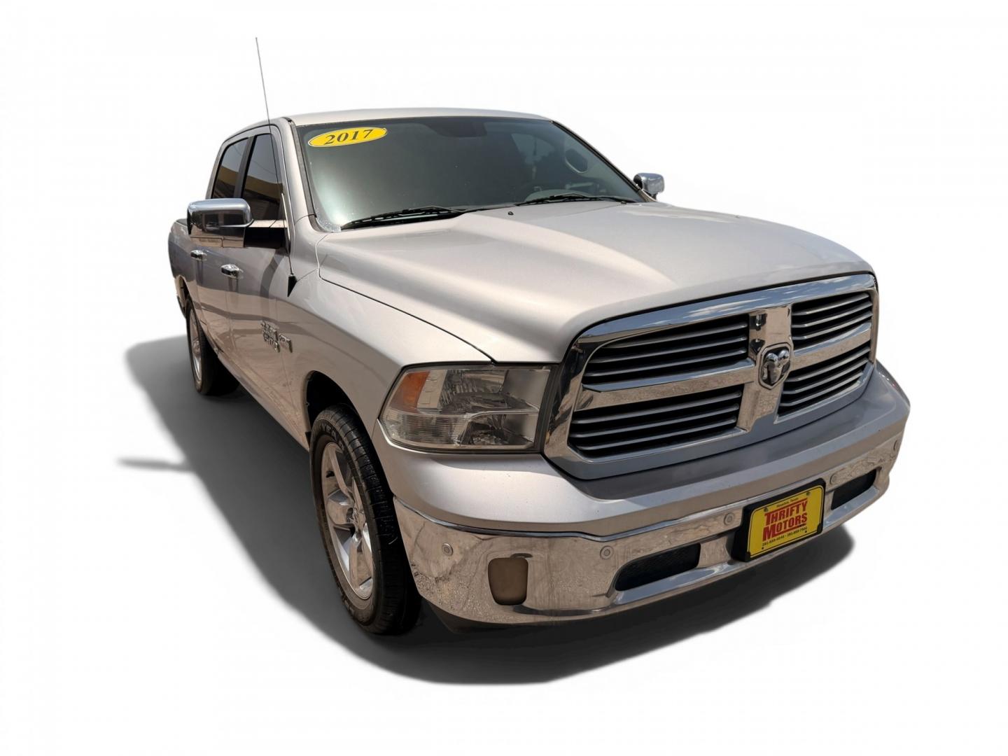 2017 RAM 1500 SLT Crew Cab SWB 2WD (1C6RR6LT2HS) with an 5.7L V8 OHV 16V engine, 8A transmission, located at 16710 Clay Rd., Houston, TX, 77084, (281) 859-7900, 29.834864, -95.656166- Photo#0