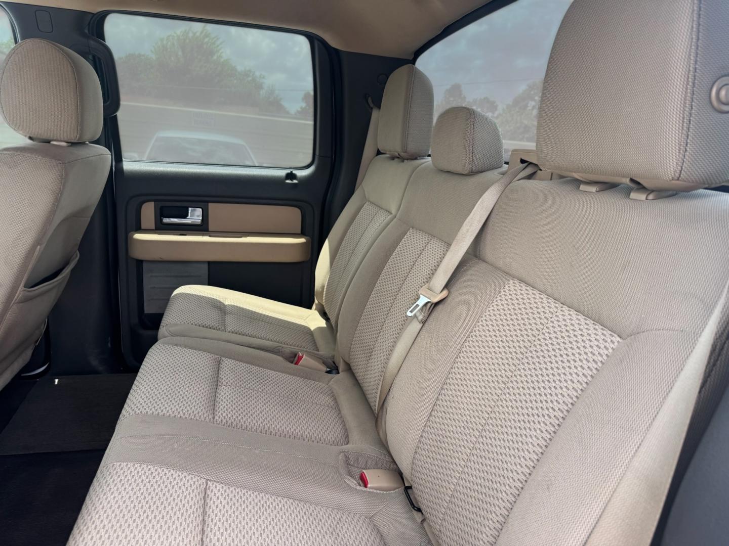 2014 Ford F-150 Platinum SuperCrew 6.5-ft. Bed 2WD (1FTFW1CT2EK) with an 3.5L V6 TURBO engine, 6A transmission, located at 16710 Clay Rd., Houston, TX, 77084, (281) 859-7900, 29.834864, -95.656166- Photo#10