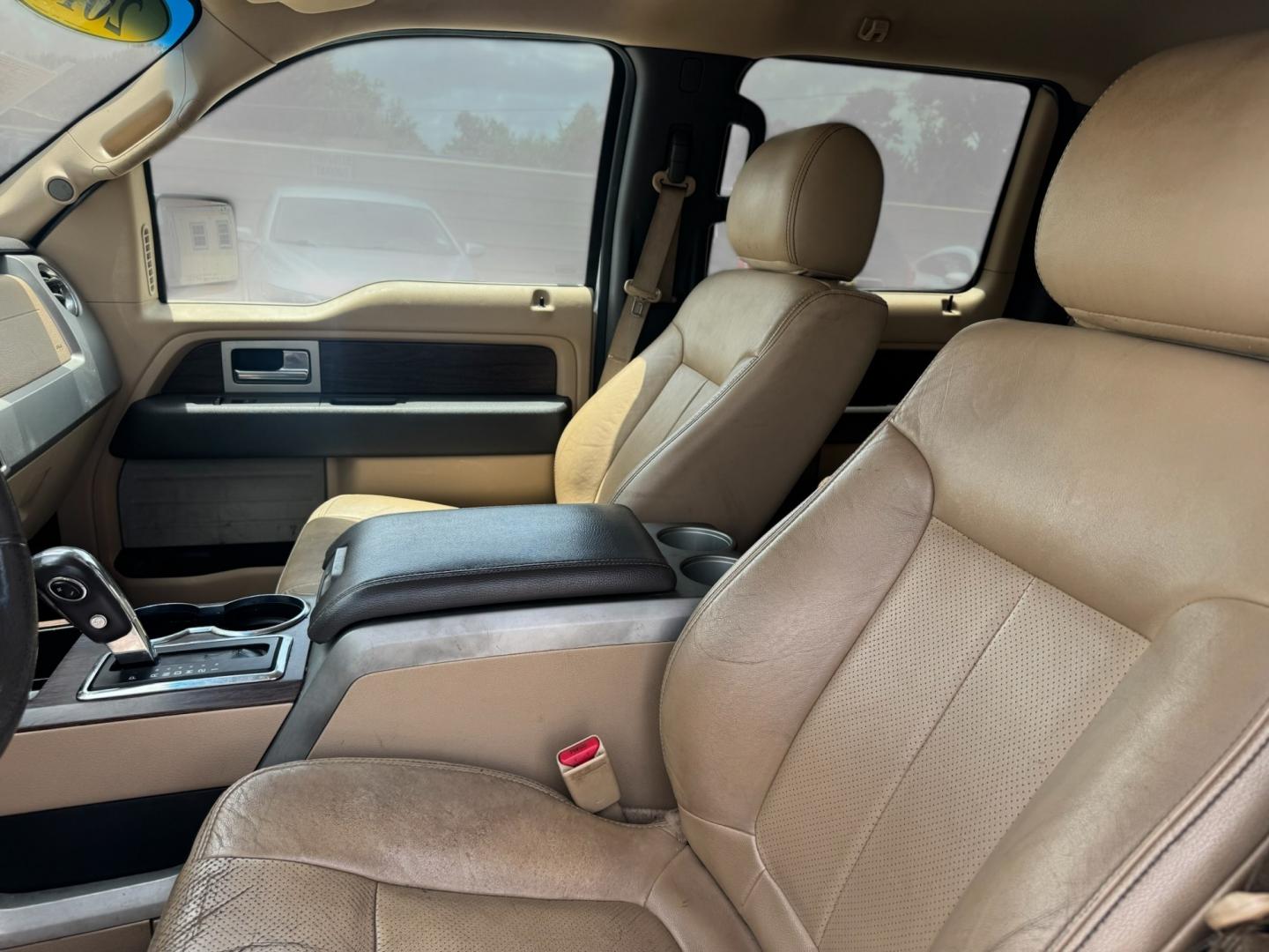2014 Ford F-150 Platinum SuperCrew 6.5-ft. Bed 2WD (1FTFW1CT2EK) with an 3.5L V6 TURBO engine, 6A transmission, located at 16710 Clay Rd., Houston, TX, 77084, (281) 859-7900, 29.834864, -95.656166- Photo#9