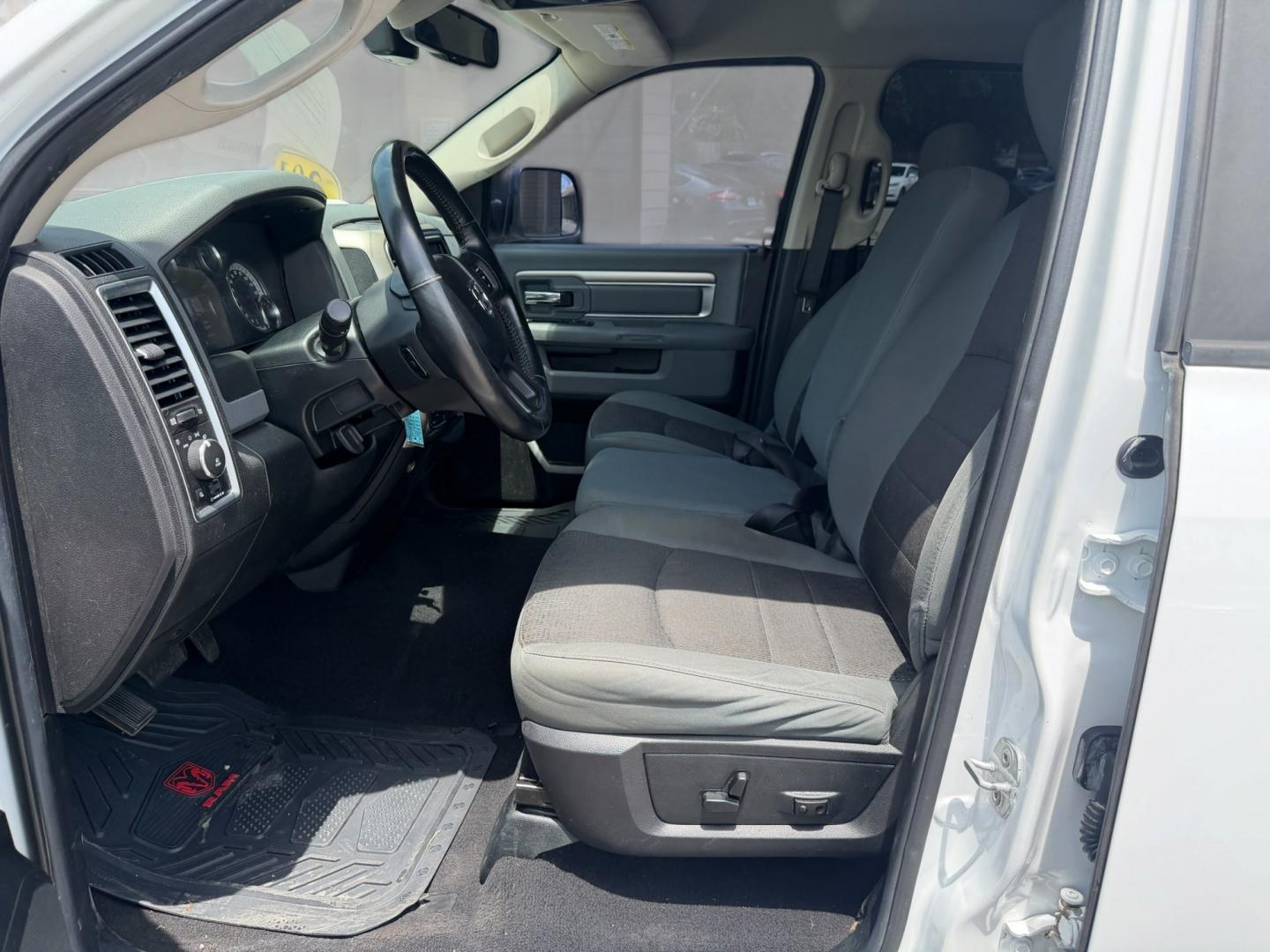 2014 RAM 1500 SLT Quad Cab 4WD (1C6RR7GM9ES) with an 3.0L V6 DOHC 24V DIESEL engine, 6A transmission, located at 16710 Clay Rd., Houston, TX, 77084, (281) 859-7900, 29.834864, -95.656166- Photo#9