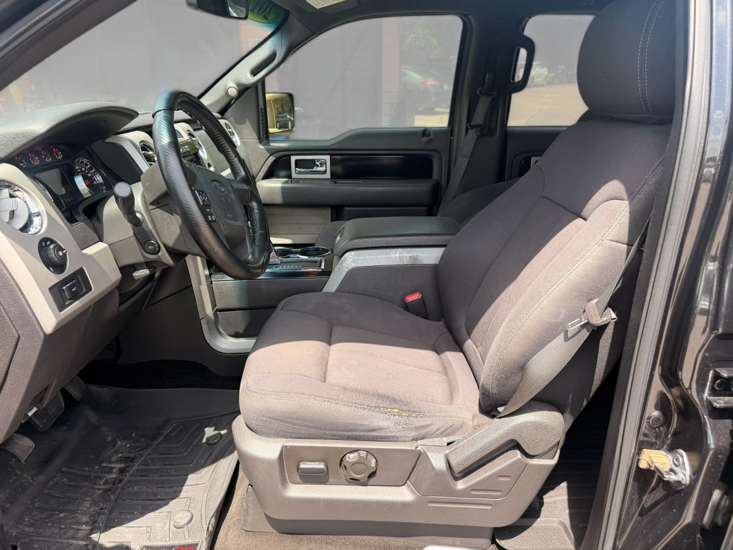 2012 Ford F-150 FX2 SuperCrew 5.5-ft. Bed 2WD (1FTFW1CF0CF) with an 5.0L V8 engine, 6-Speed Automatic transmission, located at 16710 Clay Rd., Houston, TX, 77084, (281) 859-7900, 29.834864, -95.656166- Photo#8