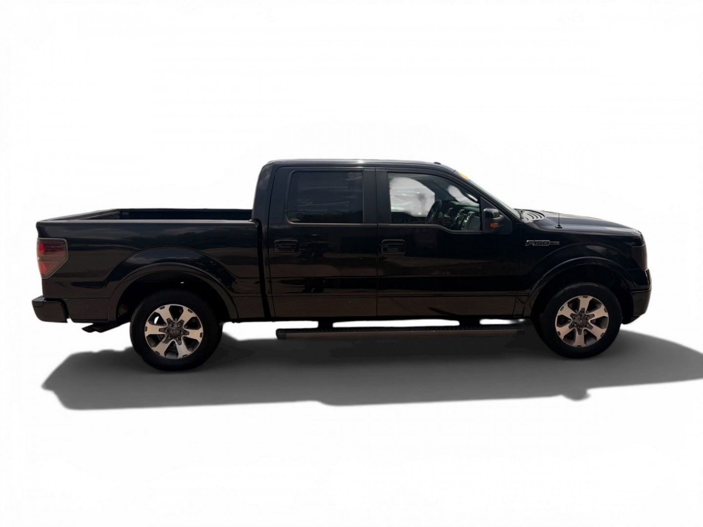 2012 Ford F-150 FX2 SuperCrew 5.5-ft. Bed 2WD (1FTFW1CF0CF) with an 5.0L V8 engine, 6-Speed Automatic transmission, located at 16710 Clay Rd., Houston, TX, 77084, (281) 859-7900, 29.834864, -95.656166- Photo#6