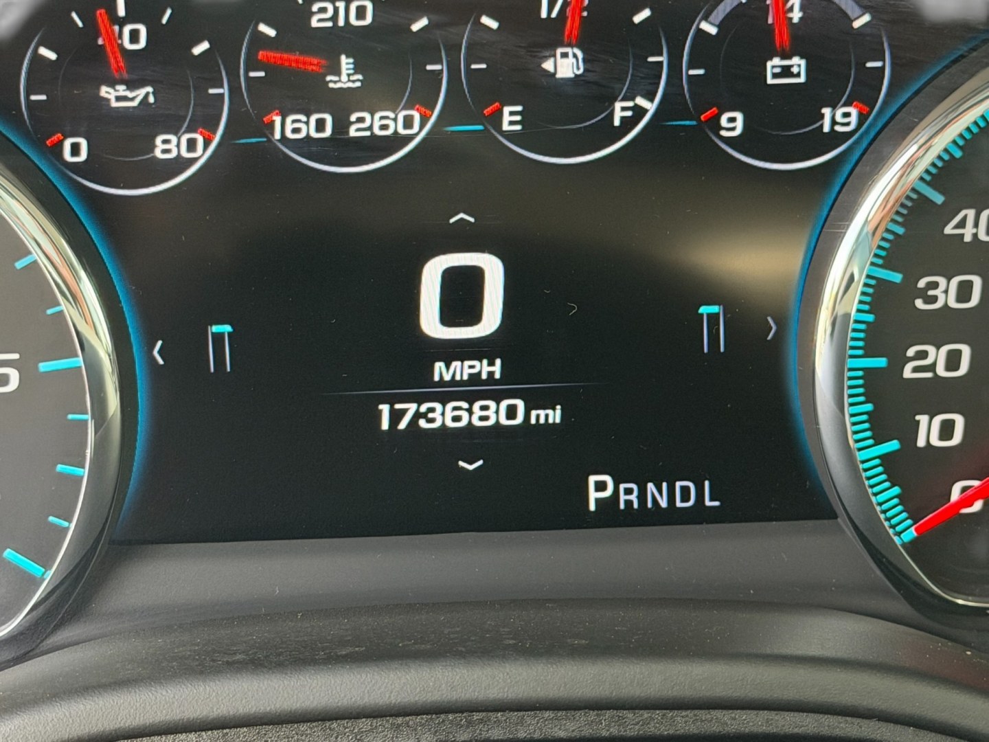2017 Chevrolet Suburban LT 2WD (1GNSCHKC5HR) with an 5.3L V8 OHV 16V engine, 6A transmission, located at 16710 Clay Rd., Houston, TX, 77084, (281) 859-7900, 29.834864, -95.656166- Photo#8