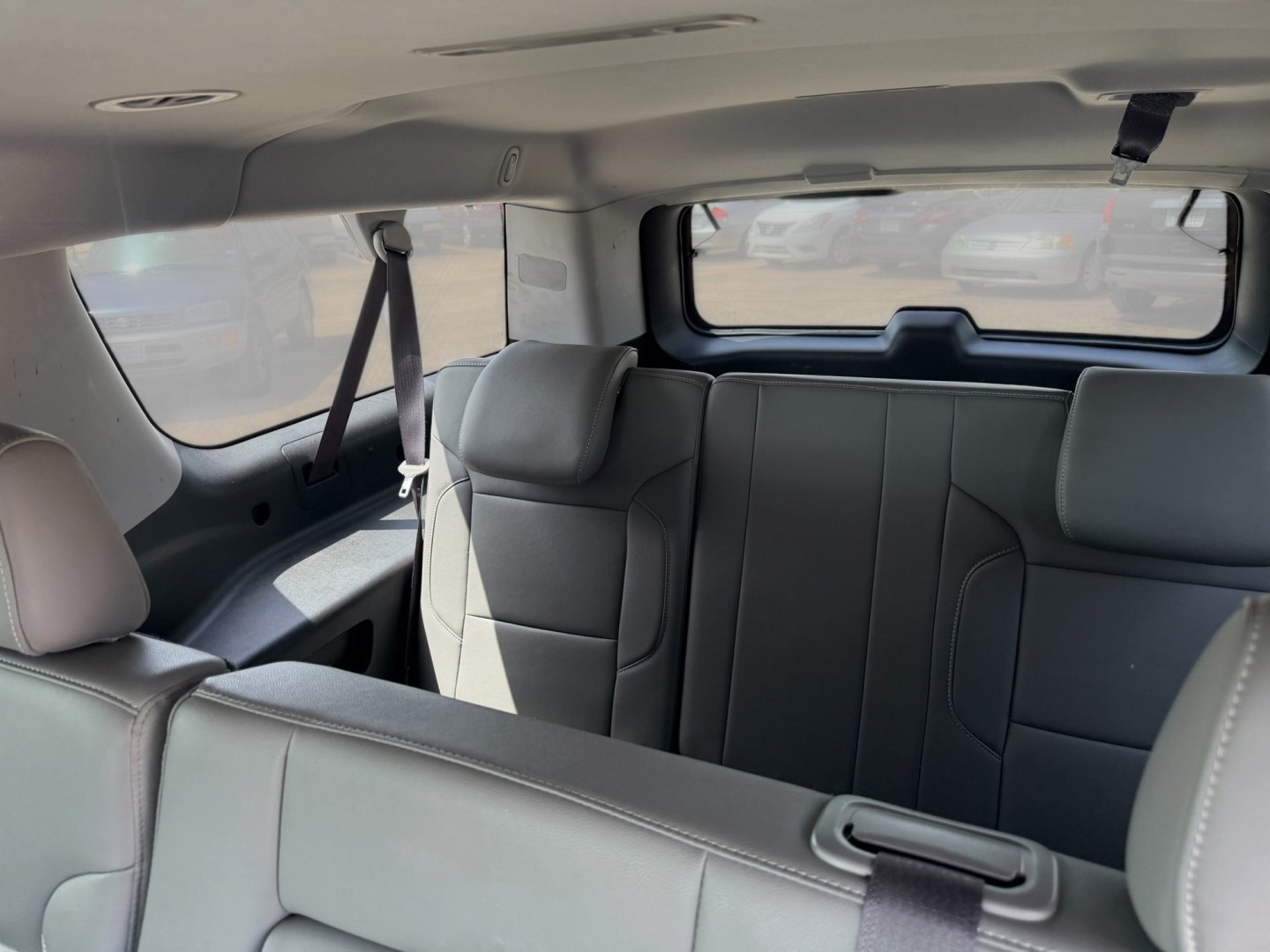 2017 Chevrolet Suburban LT 2WD (1GNSCHKC5HR) with an 5.3L V8 OHV 16V engine, 6A transmission, located at 16710 Clay Rd., Houston, TX, 77084, (281) 859-7900, 29.834864, -95.656166- Photo#12