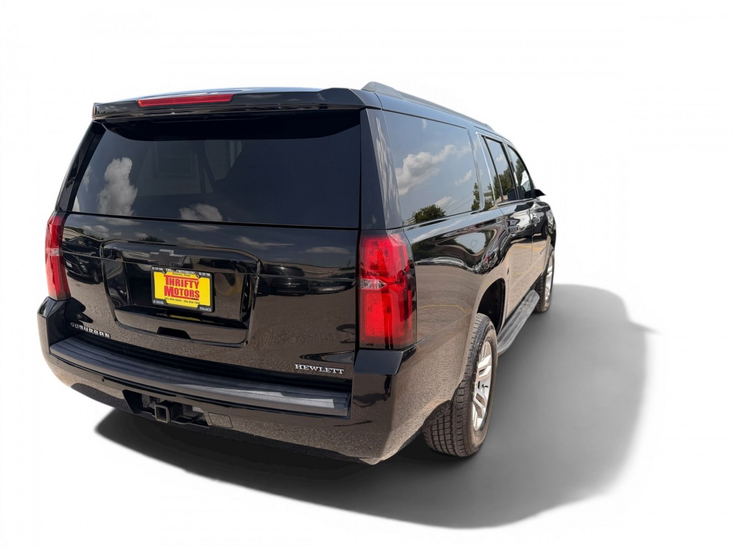 2017 Chevrolet Suburban LT 2WD (1GNSCHKC5HR) with an 5.3L V8 OHV 16V engine, 6A transmission, located at 16710 Clay Rd., Houston, TX, 77084, (281) 859-7900, 29.834864, -95.656166- Photo#4