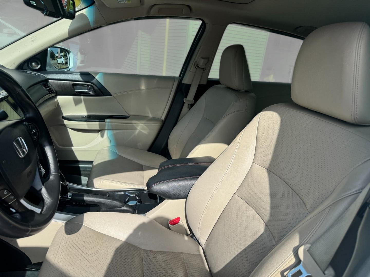 2013 Honda Accord Touring V6 Sedan (1HGCR3F93DA) with an 3.5L V6 SOHC 24V engine, 6-Speed Automatic transmission, located at 16710 Clay Rd., Houston, TX, 77084, (281) 859-7900, 29.834864, -95.656166- Photo#10