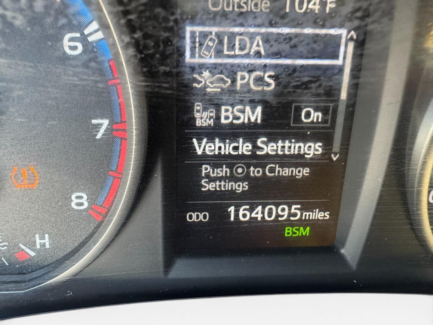 2018 Toyota RAV4 XLE FWD (JTMWFREV7JD) with an 2.5L L4 DOHC 16V engine, 6A transmission, located at 16710 Clay Rd., Houston, TX, 77084, (281) 859-7900, 29.834864, -95.656166- Photo#9
