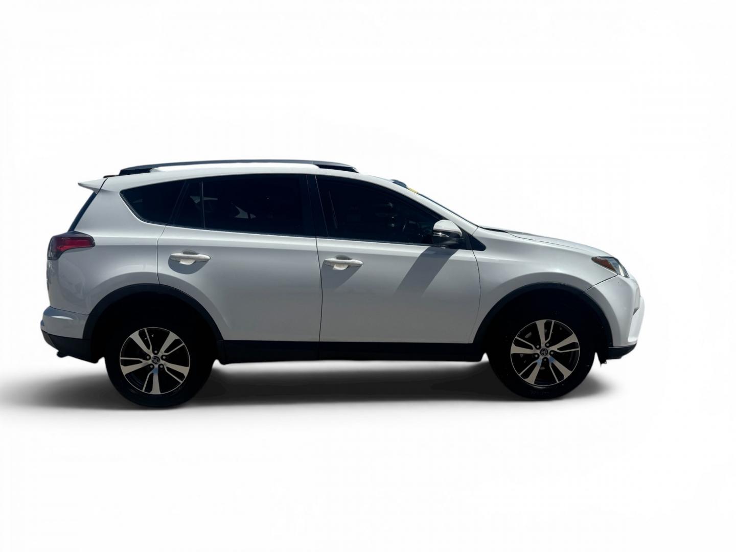 2018 Toyota RAV4 XLE FWD (JTMWFREV7JD) with an 2.5L L4 DOHC 16V engine, 6A transmission, located at 16710 Clay Rd., Houston, TX, 77084, (281) 859-7900, 29.834864, -95.656166- Photo#5