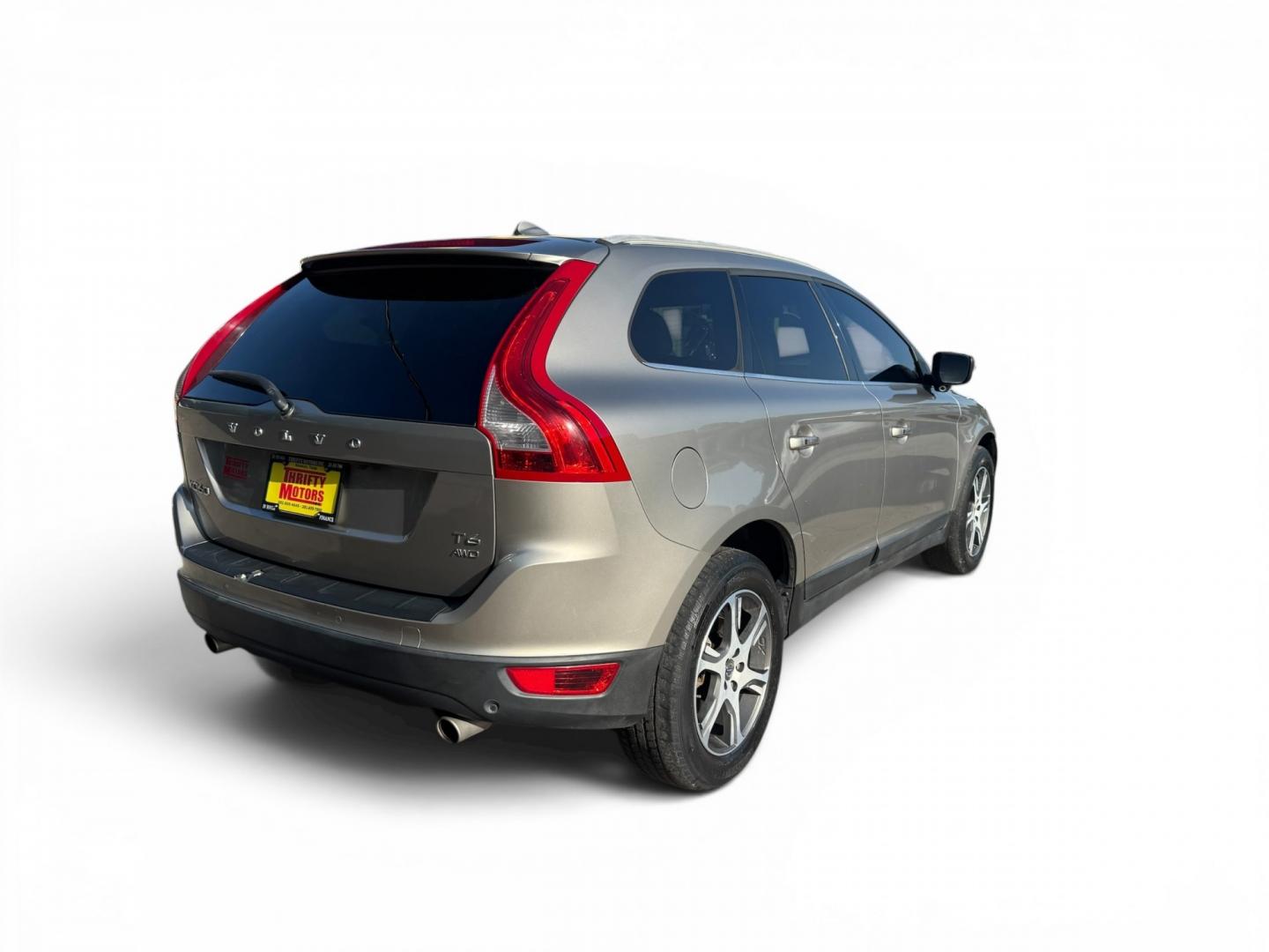 2013 Volvo XC60 T6 AWD (YV4902DZ7D2) with an 3.0L L6 DOHC 24V TURBO engine, 6-Speed Automatic transmission, located at 16710 Clay Rd., Houston, TX, 77084, (281) 859-7900, 29.834864, -95.656166- Photo#2