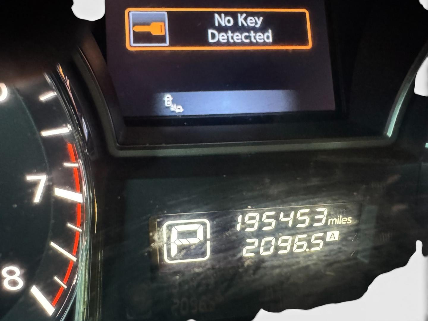2015 Nissan Altima 2.5 S (1N4AL3AP8FN) with an 2.5L L4 DOHC 16V engine, CVT transmission, located at 16710 Clay Rd., Houston, TX, 77084, (281) 859-7900, 29.834864, -95.656166- Photo#8