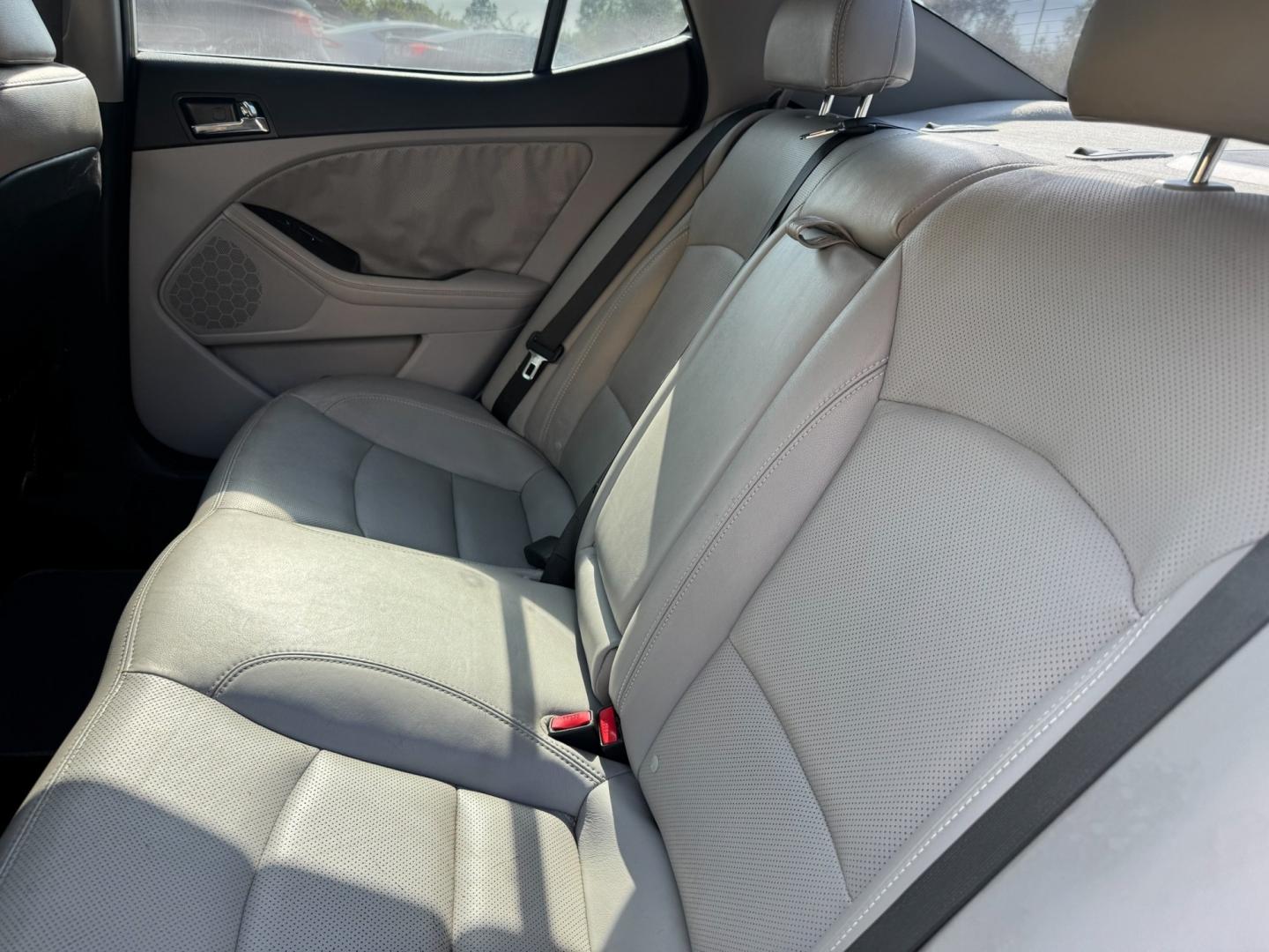 2013 Kia Optima EX (5XXGN4A73DG) with an 2.4L L4 DOHC 16V engine, 6-Speed Automatic transmission, located at 16710 Clay Rd., Houston, TX, 77084, (281) 859-7900, 29.834864, -95.656166- Photo#11