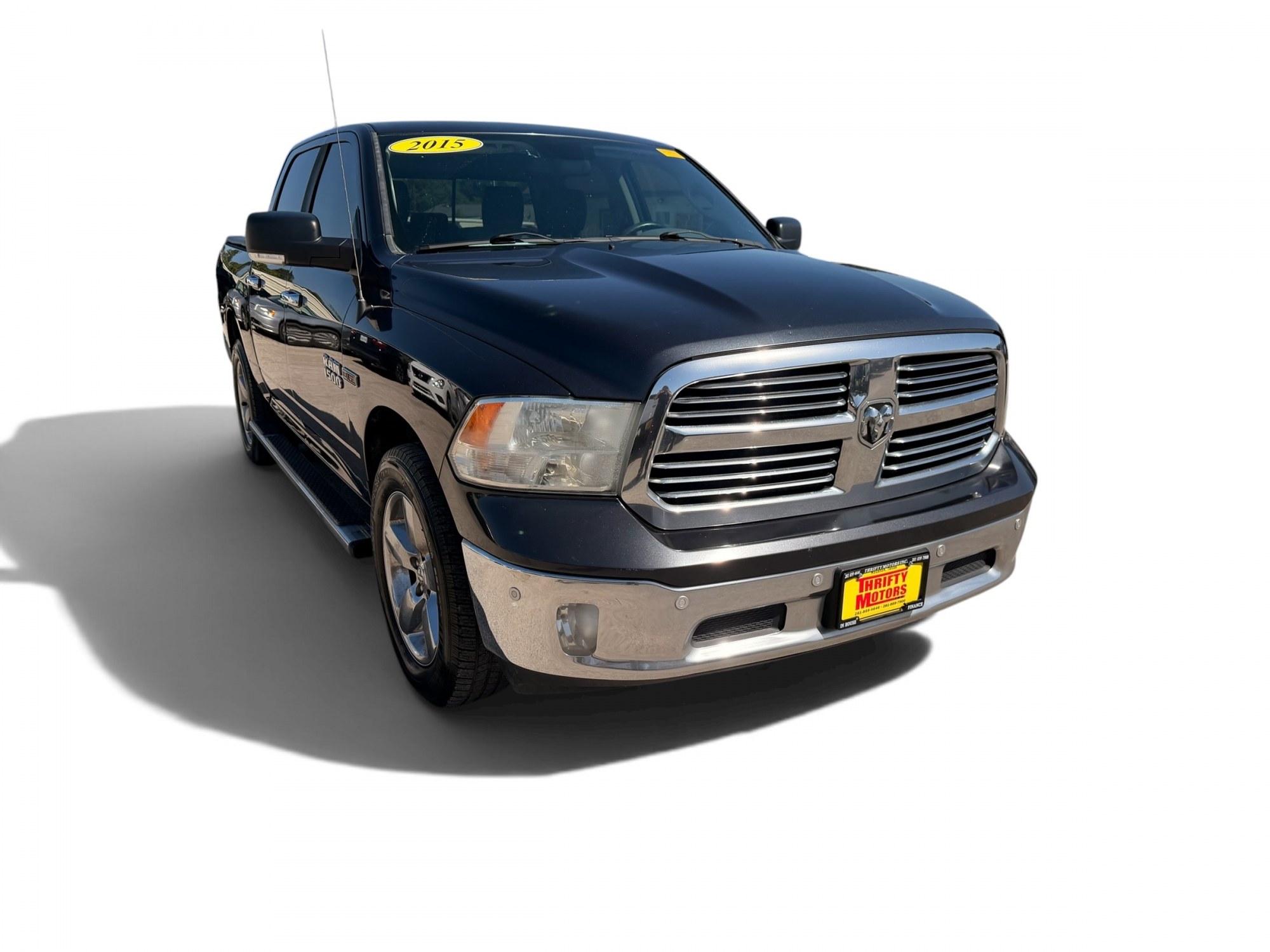 photo of 2015 RAM 1500 SLT Crew Cab SWB 2WD