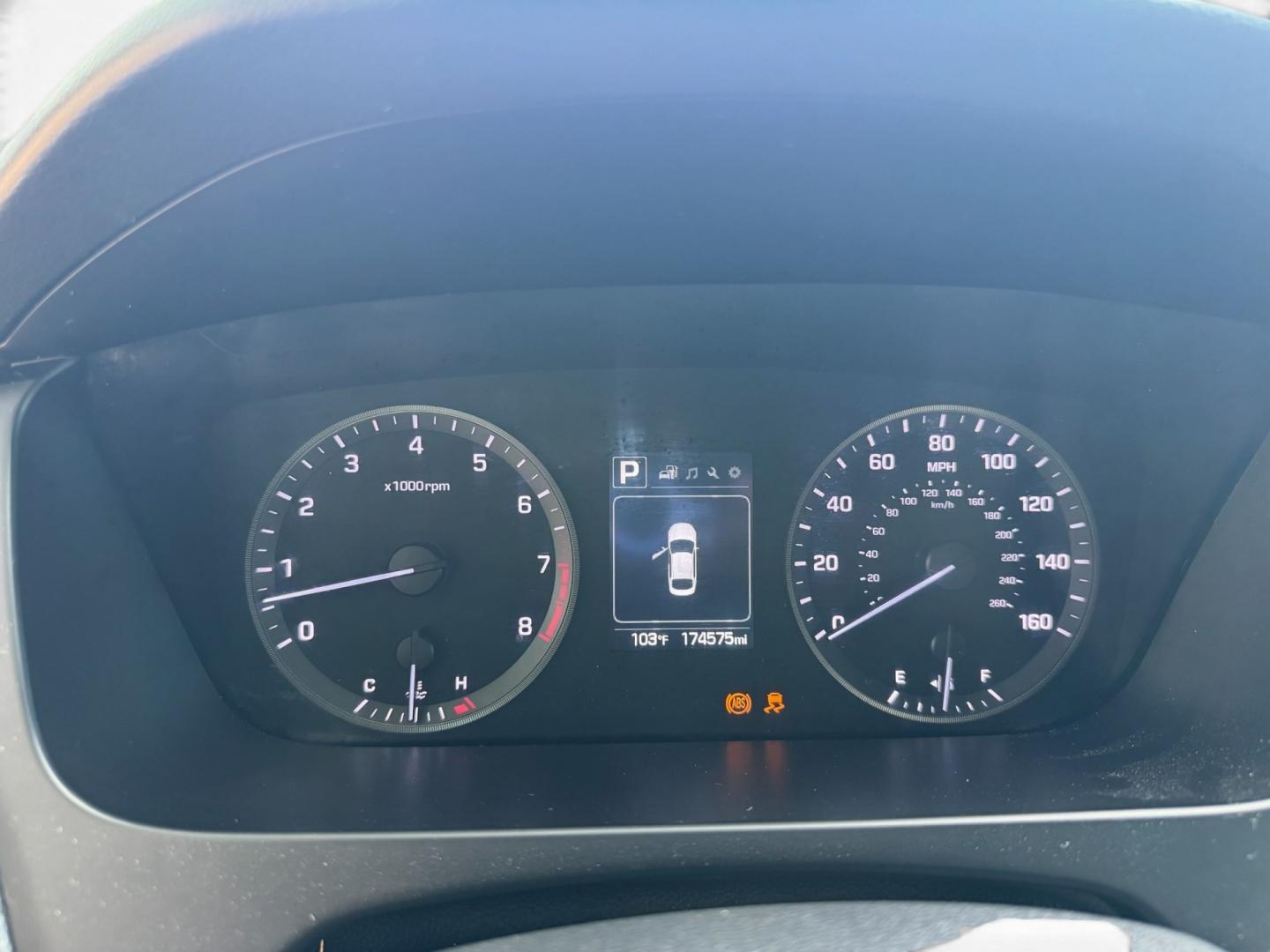 2017 Hyundai Sonata SE (5NPE24AF2HH) with an 2.4L L4 DOHC 16V engine, 7A transmission, located at 16710 Clay Rd., Houston, TX, 77084, (281) 859-7900, 29.834864, -95.656166- Photo#8