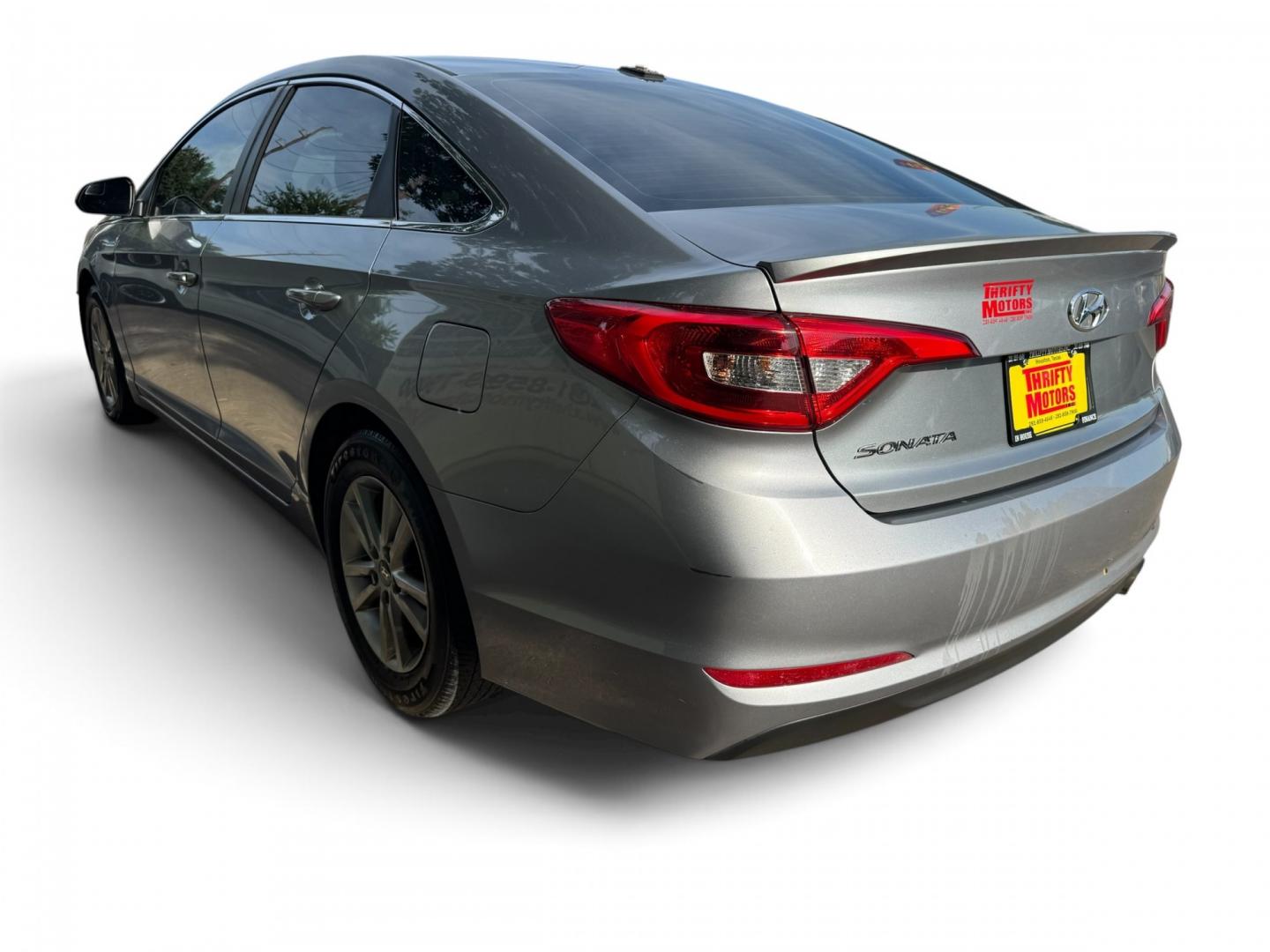 2017 Hyundai Sonata SE (5NPE24AF2HH) with an 2.4L L4 DOHC 16V engine, 7A transmission, located at 16710 Clay Rd., Houston, TX, 77084, (281) 859-7900, 29.834864, -95.656166- Photo#6