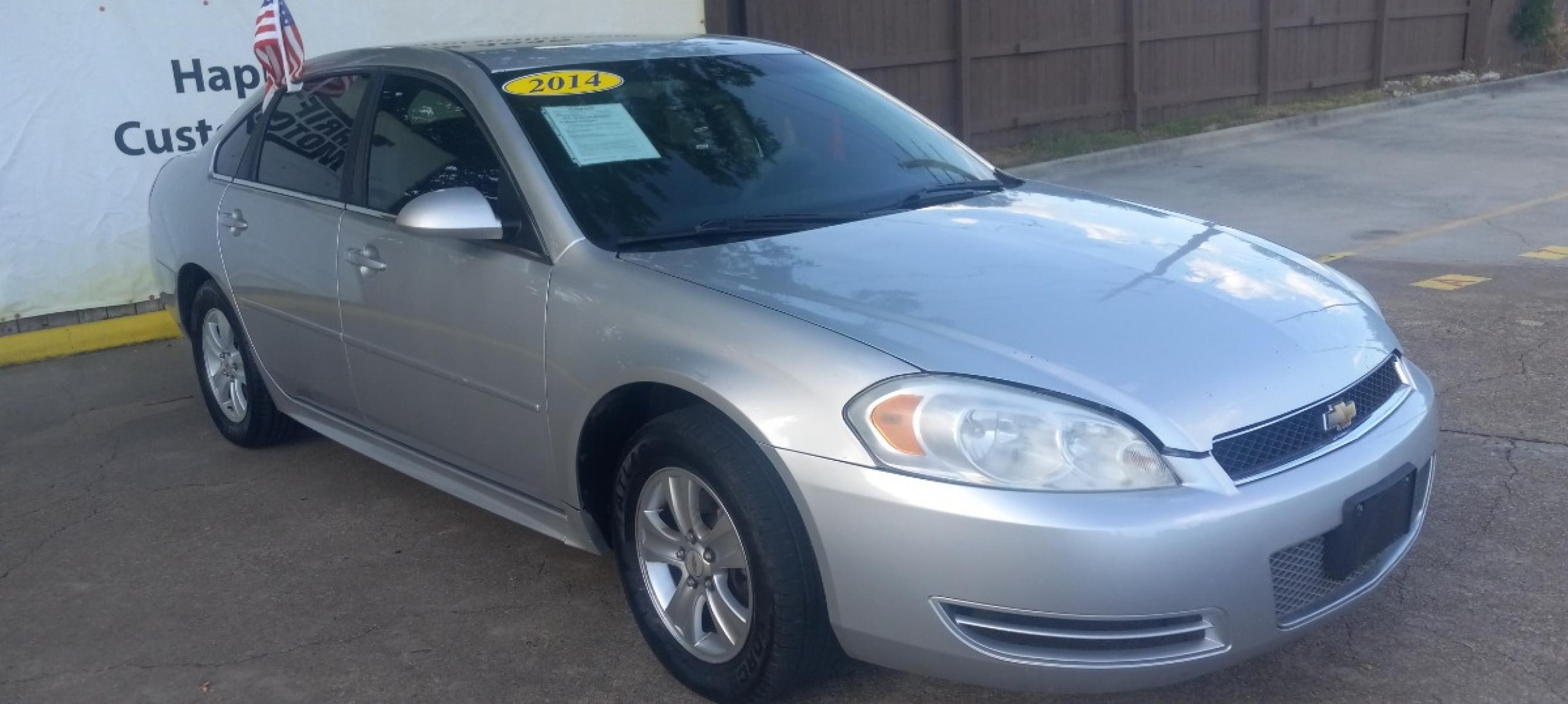 2014 Silver Chevrolet Impala Limited (2G1WA5E32E1) with an 3.6L V6 3.6L V6 engine, Automatic 6-Speed transmission, located at 16710 Clay Rd., Houston, TX, 77084, (281) 859-7900, 29.834864, -95.656166 - Cash. - Photo #3