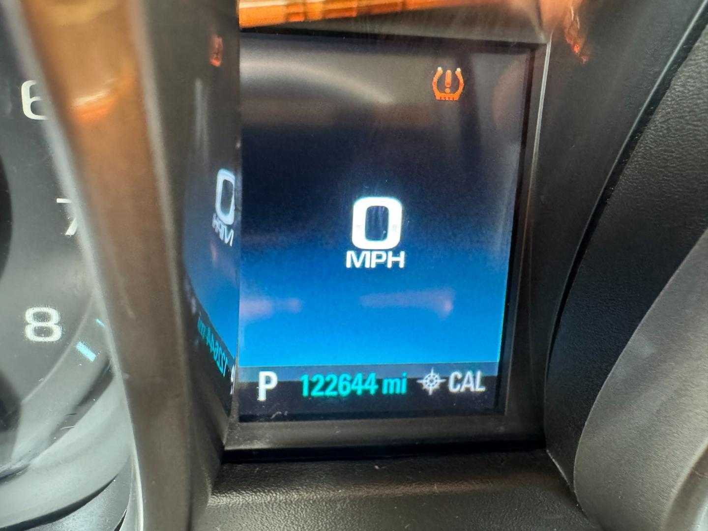 2016 Silver Chevrolet Malibu Limited (1G11E5SA7GU) with an 2.5L I4 2.5L I4 engine, Automatic 6-Speed transmission, located at 16710 Clay Rd., Houston, TX, 77084, (281) 859-7900, 29.834864, -95.656166- Photo#9