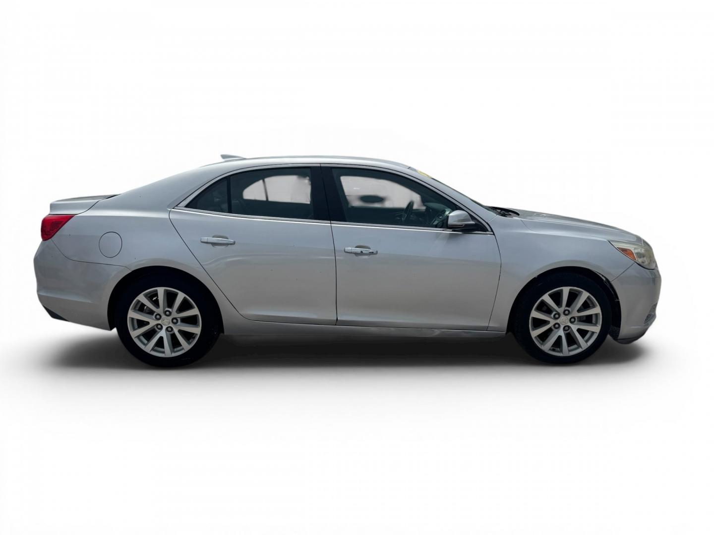 2016 Silver Chevrolet Malibu Limited (1G11E5SA7GU) with an 2.5L I4 2.5L I4 engine, Automatic 6-Speed transmission, located at 16710 Clay Rd., Houston, TX, 77084, (281) 859-7900, 29.834864, -95.656166- Photo#2