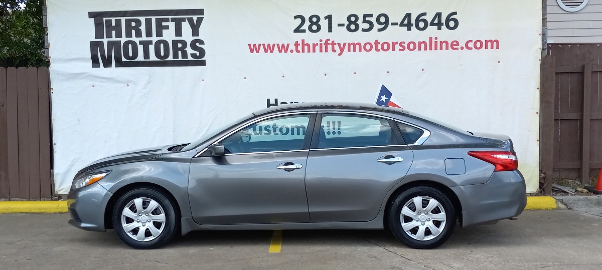 photo of 2016 Nissan Altima 2.5 4dr Sedan