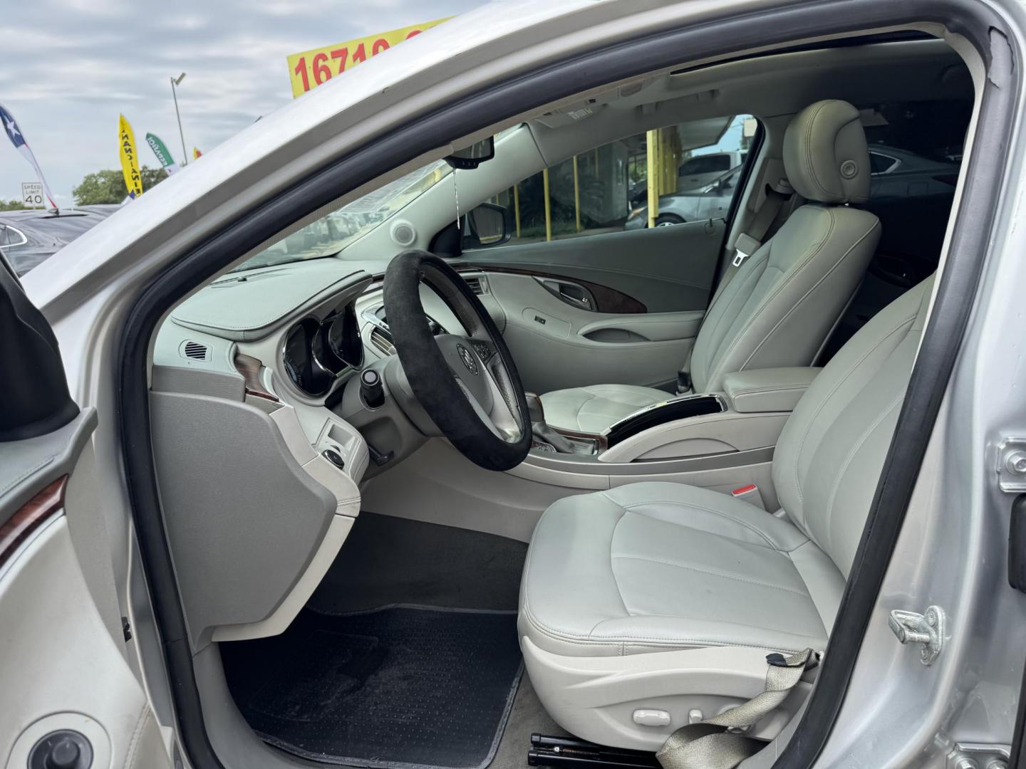 2011 /GRAY Buick LaCrosse CXL FWD (1G4GC5GD9BF) with an 3.6L V6 DOHC 24V engine, 6-Speed Automatic Overdrive transmission, located at 16710 Clay Rd., Houston, TX, 77084, (281) 859-7900, 29.834864, -95.656166 - LOW DOWN......LOW PAYMENTS..... WE DO ALL KINGS OF BAD CREDIT - Photo#10