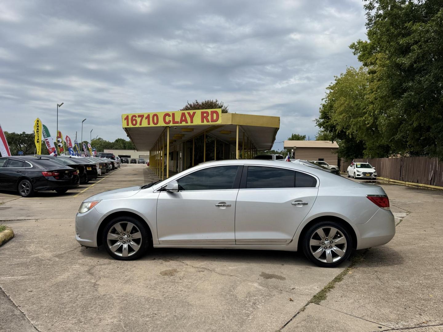 2011 /GRAY Buick LaCrosse CXL FWD (1G4GC5GD9BF) with an 3.6L V6 DOHC 24V engine, 6-Speed Automatic Overdrive transmission, located at 16710 Clay Rd., Houston, TX, 77084, (281) 859-7900, 29.834864, -95.656166 - LOW DOWN......LOW PAYMENTS..... WE DO ALL KINGS OF BAD CREDIT - Photo#13