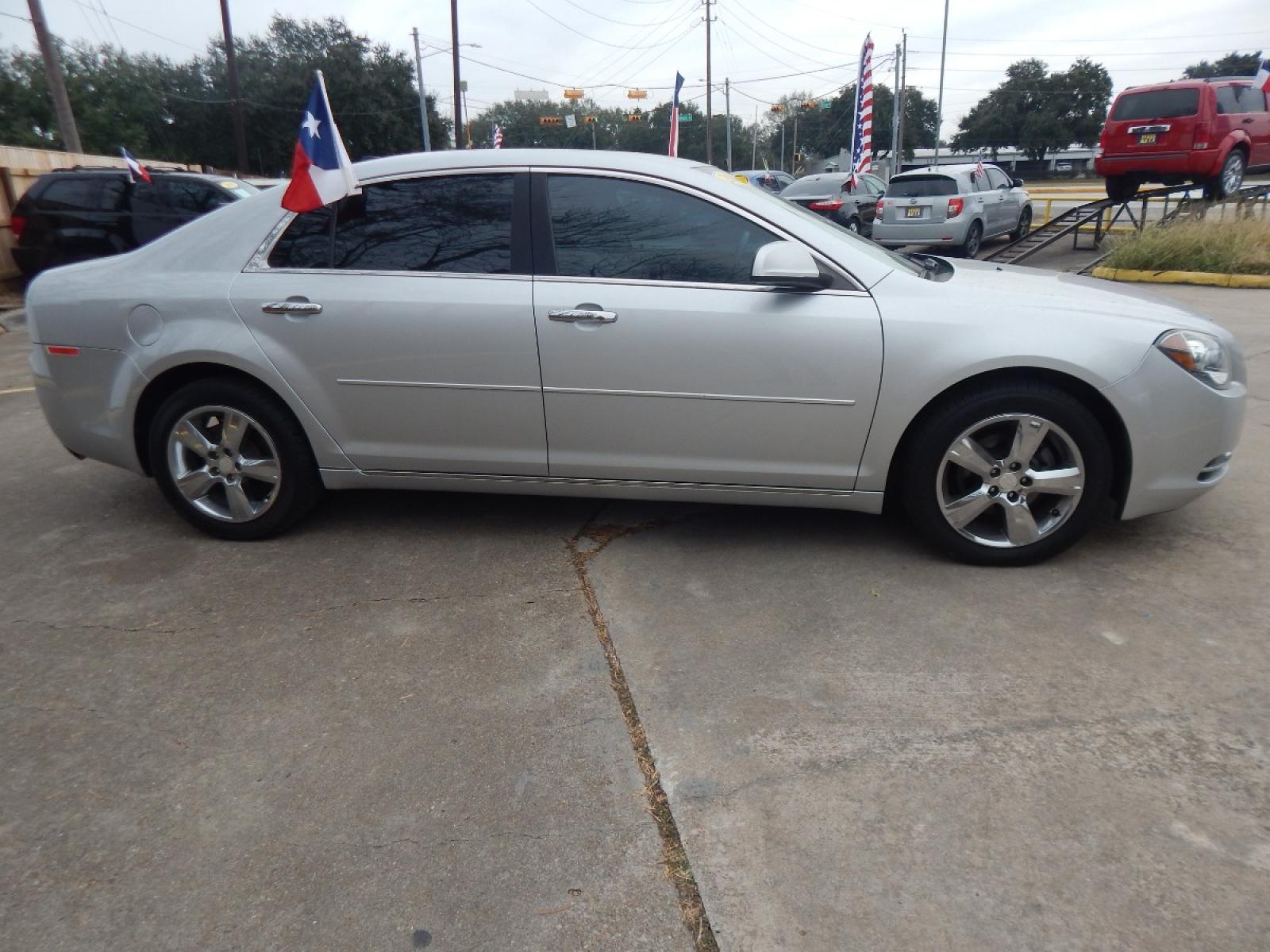 2012 Gray Chevrolet Malibu 2LT (1G1ZD5EU6CF) with an 2.4L L4 DOHC 16V FFV engine, 6-Speed Automatic transmission, located at 16710 Clay Rd., Houston, TX, 77084, (281) 859-7900, 29.834864, -95.656166 - Photo #3