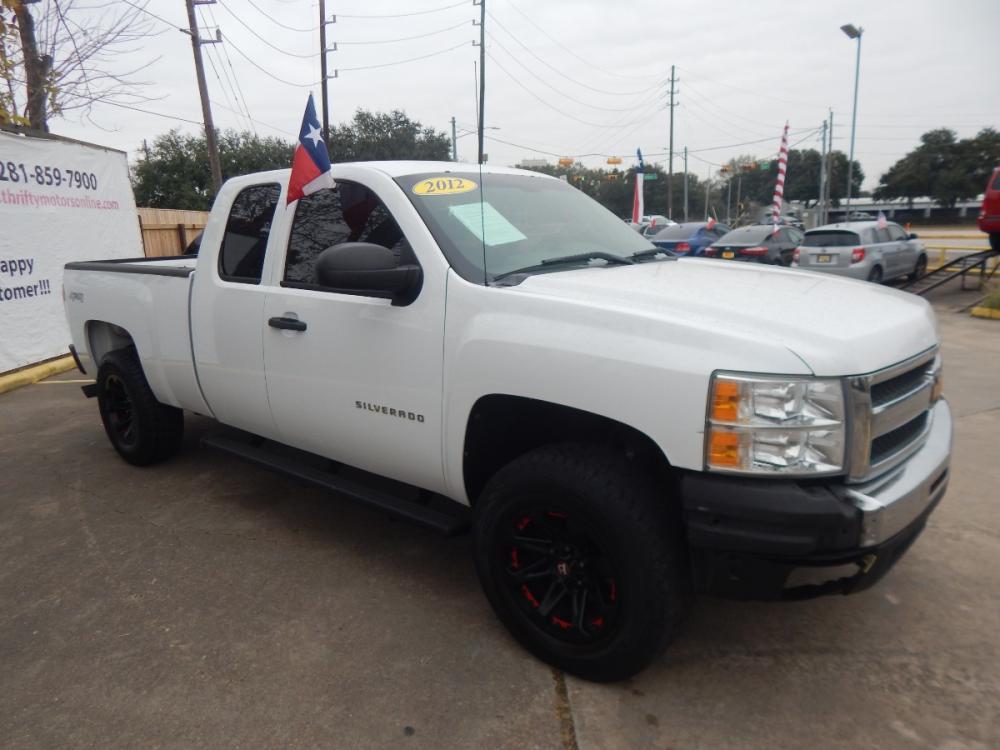 2012 White Chevrolet Silverado 1500 Work Truck Ext. Cab 4WD (1GCRKPEA6CZ) with an 4.8L V8 OHV 16V engine, 4-Speed Automatic transmission, located at 16710 Clay Rd., Houston, TX, 77084, (281) 859-7900, 29.834864, -95.656166 - Photo #3