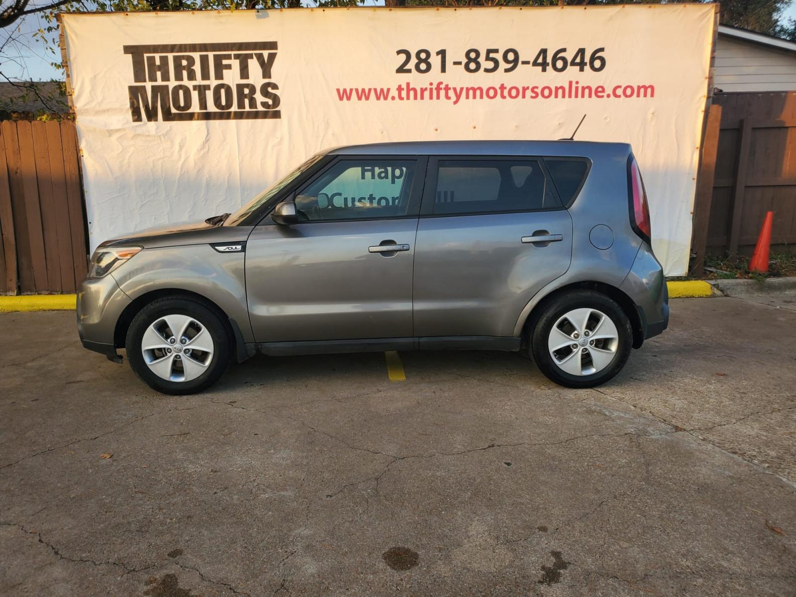 2015 Gray Kia Soul Base (KNDJN2A23F7) with an 1.6L L4 DOHC 16V engine, located at 16710 Clay Rd., Houston, TX, 77084, (281) 859-7900, 29.834864, -95.656166 - Low Down. Low Payments. - Photo #0