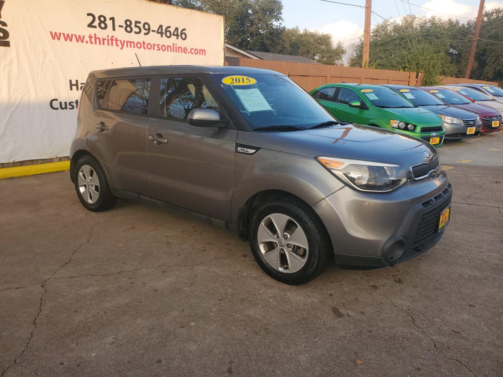 2015 Gray Kia Soul Base (KNDJN2A23F7) with an 1.6L L4 DOHC 16V engine, located at 16710 Clay Rd., Houston, TX, 77084, (281) 859-7900, 29.834864, -95.656166 - Low Down. Low Payments. - Photo #1