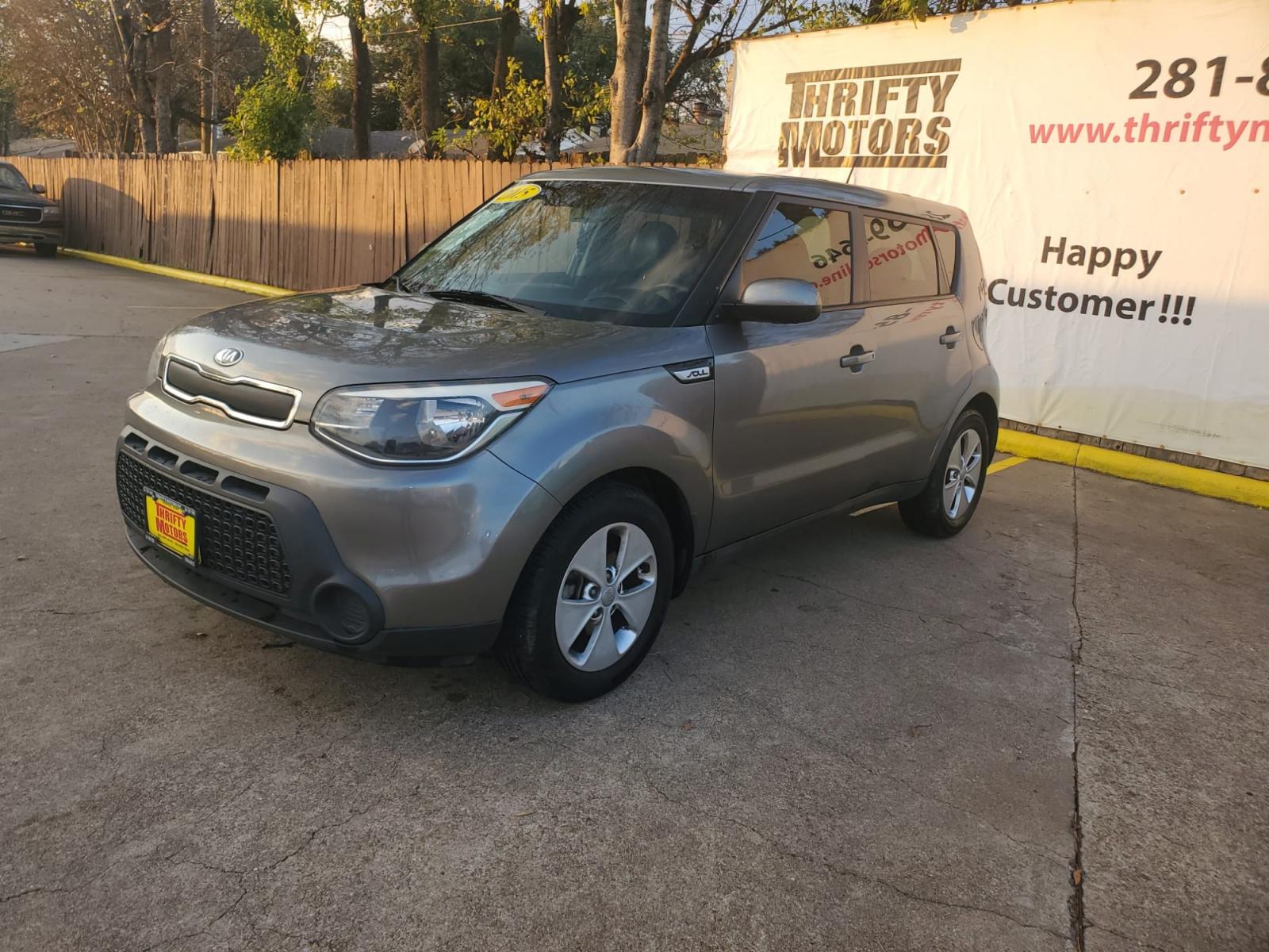 2015 Gray Kia Soul Base (KNDJN2A23F7) with an 1.6L L4 DOHC 16V engine, located at 16710 Clay Rd., Houston, TX, 77084, (281) 859-7900, 29.834864, -95.656166 - Low Down. Low Payments. - Photo #3