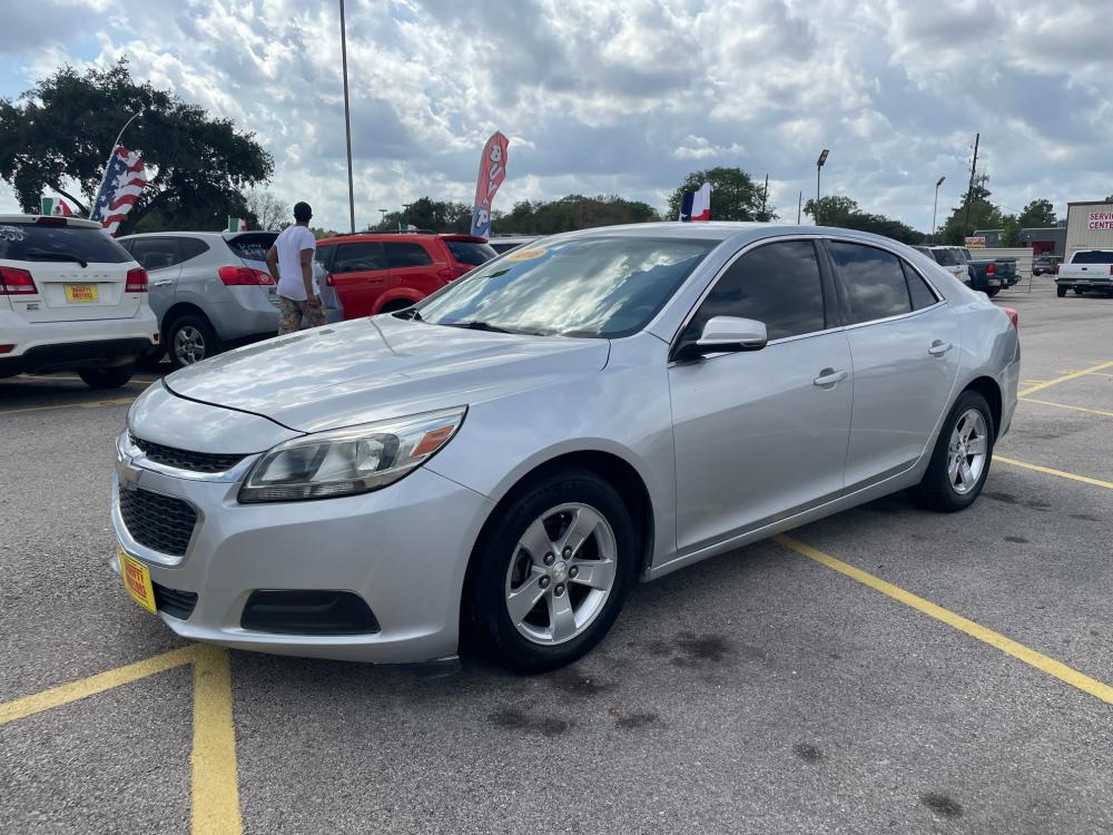 2016 Gray Chevrolet Malibu Limited 1LT (1G11C5SAXGF) with an 2.5L L4 DOHC 16V engine, 6A transmission, located at 16710 Clay Rd., Houston, TX, 77084, (281) 859-7900, 29.834864, -95.656166 - Low Down. Low Payments. - Photo #2