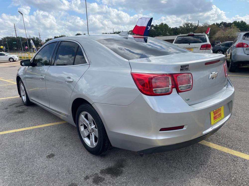 2016 Gray Chevrolet Malibu Limited 1LT (1G11C5SAXGF) with an 2.5L L4 DOHC 16V engine, 6A transmission, located at 16710 Clay Rd., Houston, TX, 77084, (281) 859-7900, 29.834864, -95.656166 - Photo #5
