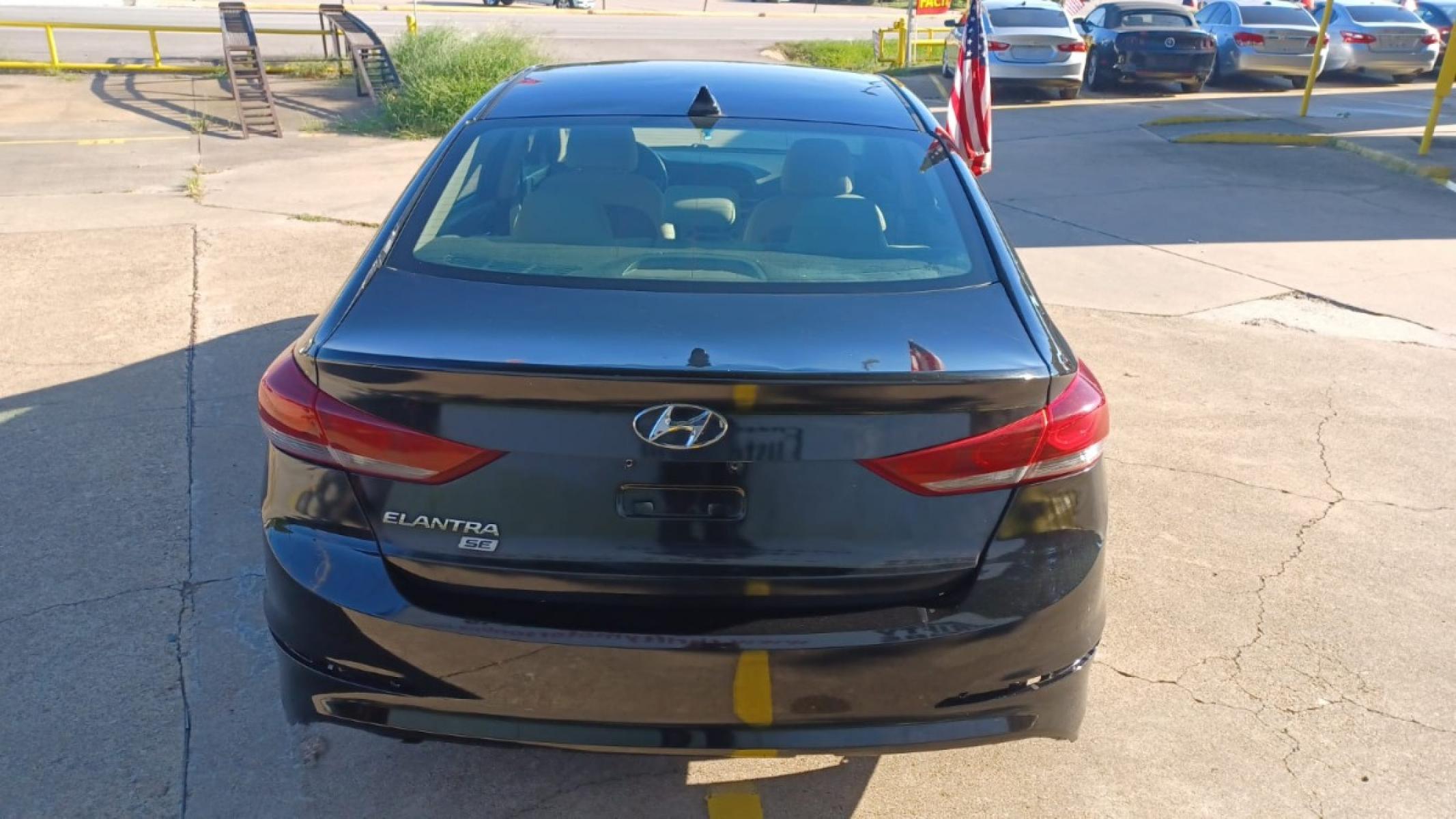 2017 Black Hyundai Elantra SE 6AT (5NPD74LFXHH) with an 1.8L L4 DOHC 16V engine, 6A transmission, located at 16710 Clay Rd., Houston, TX, 77084, (281) 859-7900, 29.834864, -95.656166 - Low Down. Low Payments. - Photo #5