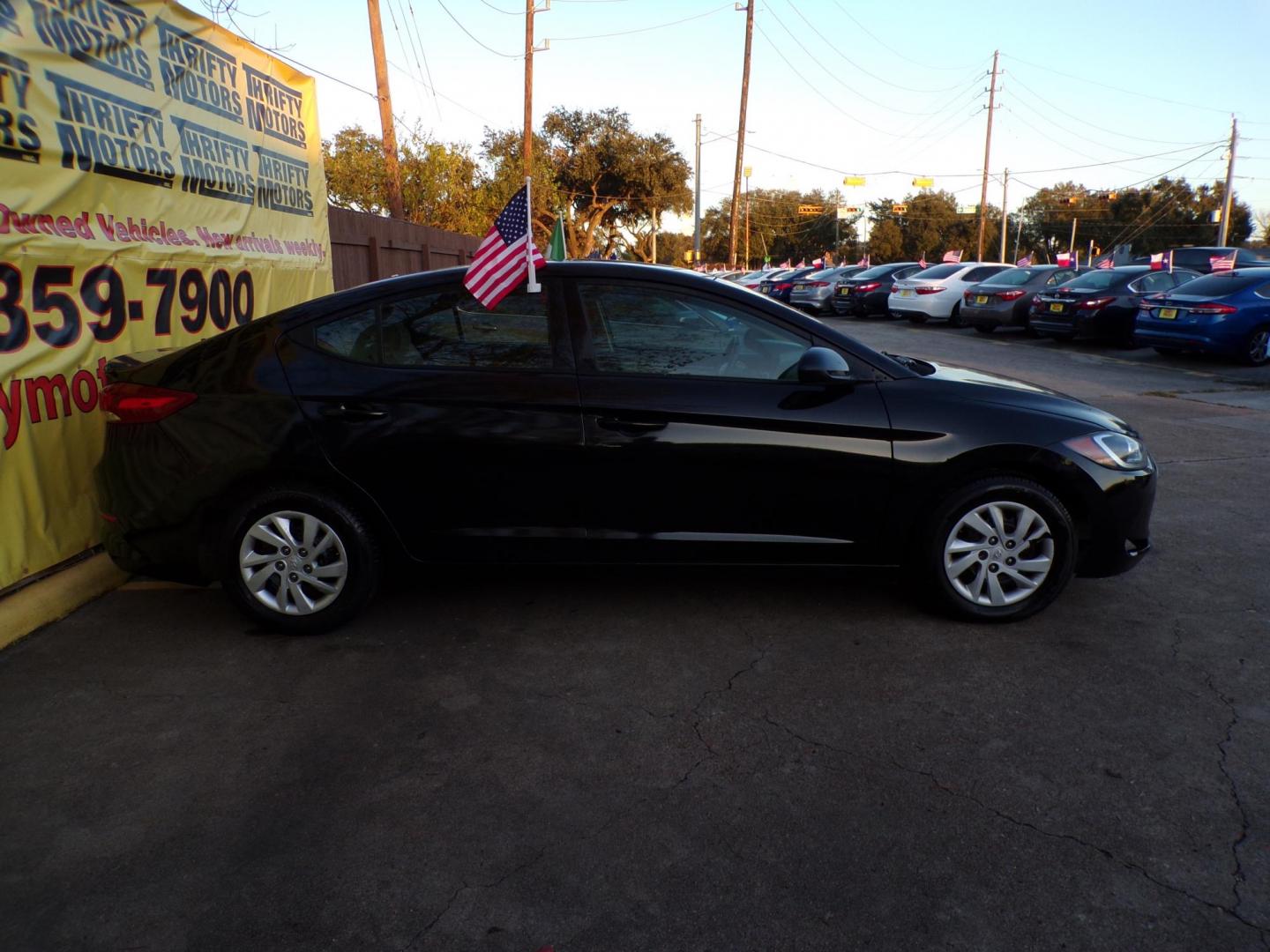 2017 Black /Gray Hyundai Elantra SE 6AT (5NPD74LFXHH) with an 1.8L L4 DOHC 16V engine, 6A transmission, located at 16710 Clay Rd., Houston, TX, 77084, (281) 859-7900, 29.834864, -95.656166 - Low Down. Low Payments. - Photo#3