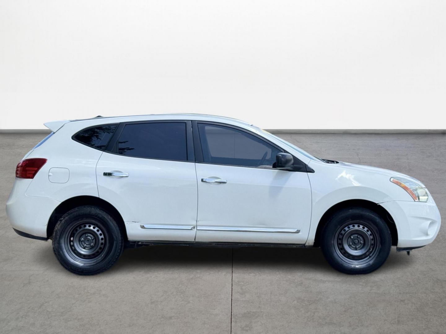 2011 White /Gray Nissan Rogue S 2WD (JN8AS5MT9BW) with an 2.5L L4 DOHC 16V engine, Automatic transmission, located at 16710 Clay Rd., Houston, TX, 77084, (281) 859-7900, 29.834864, -95.656166 - Low Down. Low Payments. - Photo#3