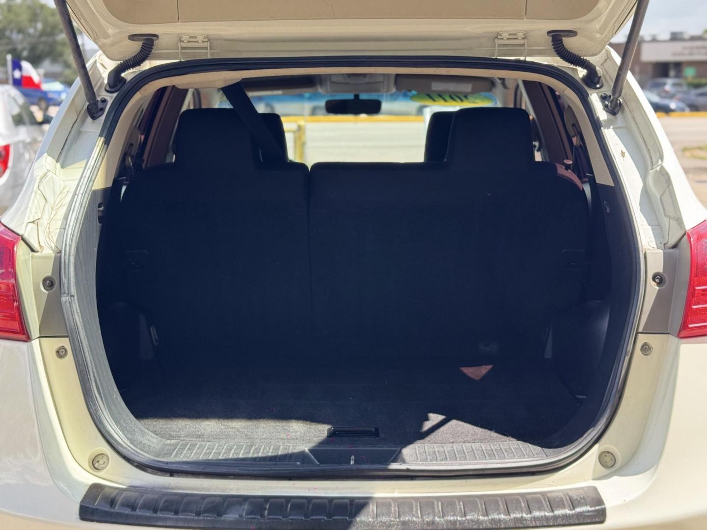 2011 White /Gray Nissan Rogue S 2WD (JN8AS5MT9BW) with an 2.5L L4 DOHC 16V engine, Automatic transmission, located at 16710 Clay Rd., Houston, TX, 77084, (281) 859-7900, 29.834864, -95.656166 - Low Down. Low Payments. - Photo#4