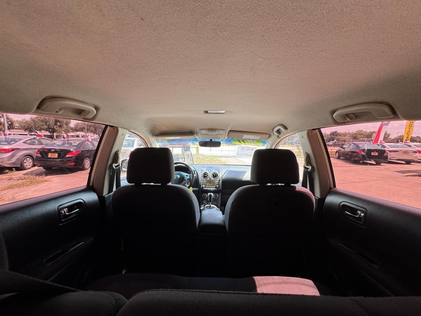 2011 White /Gray Nissan Rogue S 2WD (JN8AS5MT9BW) with an 2.5L L4 DOHC 16V engine, Automatic transmission, located at 16710 Clay Rd., Houston, TX, 77084, (281) 859-7900, 29.834864, -95.656166 - Low Down. Low Payments. - Photo#5