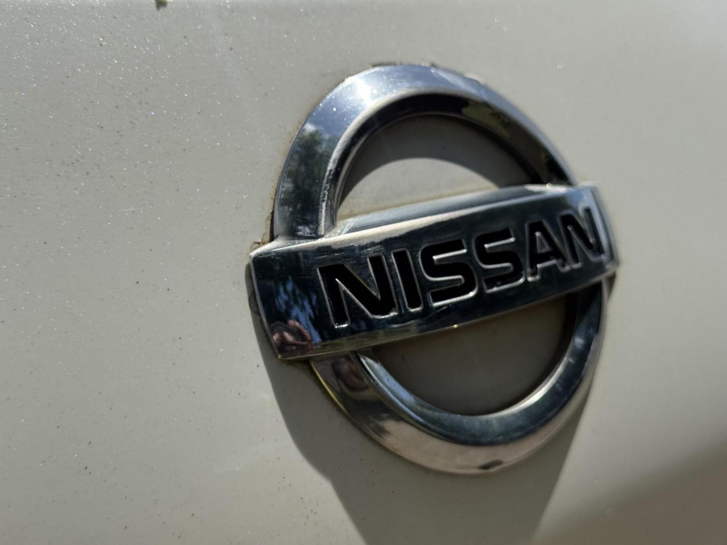 2011 White /Gray Nissan Rogue S 2WD (JN8AS5MT9BW) with an 2.5L L4 DOHC 16V engine, Automatic transmission, located at 16710 Clay Rd., Houston, TX, 77084, (281) 859-7900, 29.834864, -95.656166 - Low Down. Low Payments. - Photo#6