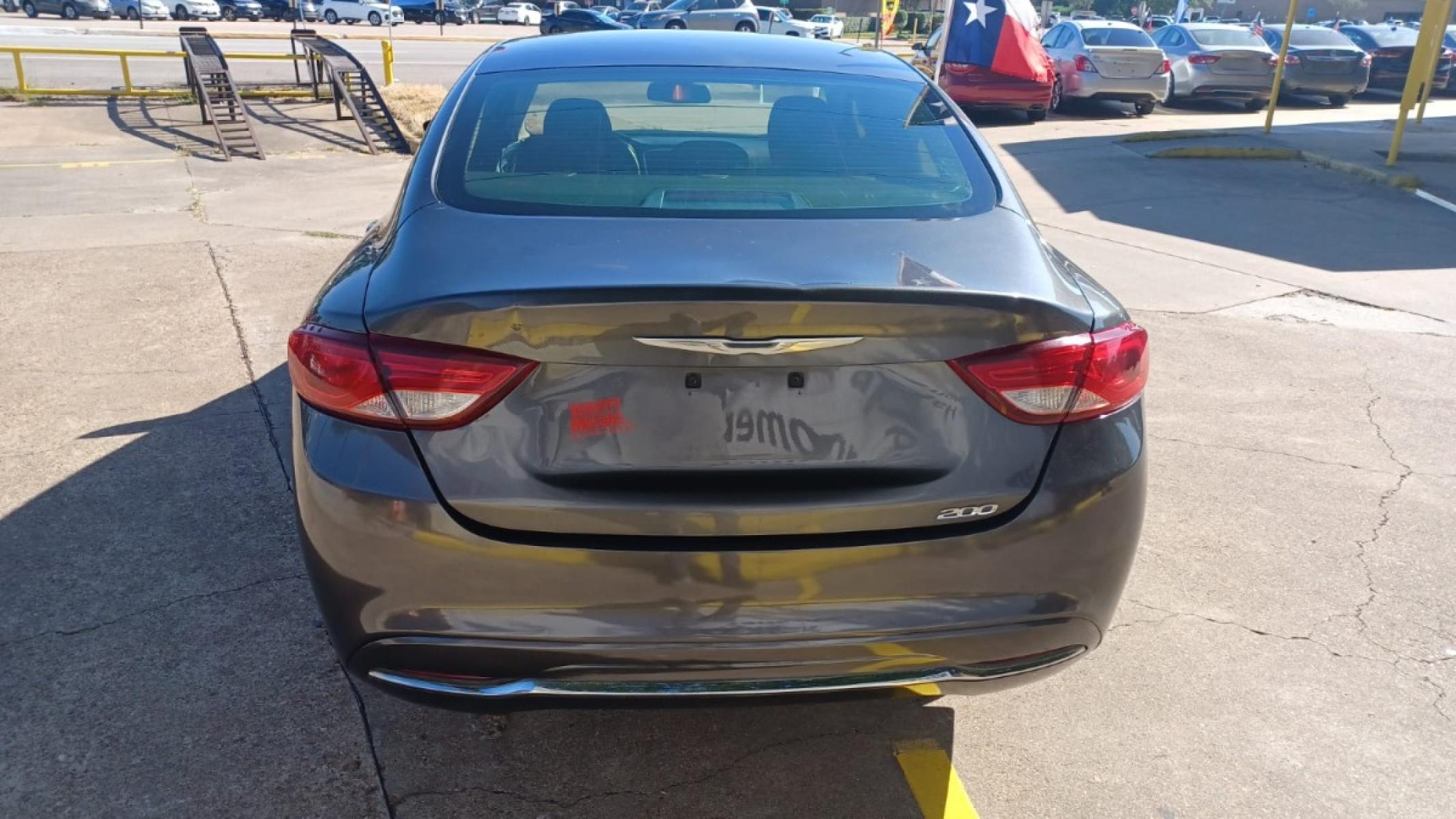2015 Gray Chrysler 200 Limited (1C3CCCAB5FN) with an 2.4L L4 DOHC 16V engine, 9-Speed Automatic transmission, located at 16710 Clay Rd., Houston, TX, 77084, (281) 859-7900, 29.834864, -95.656166 - Photo #5