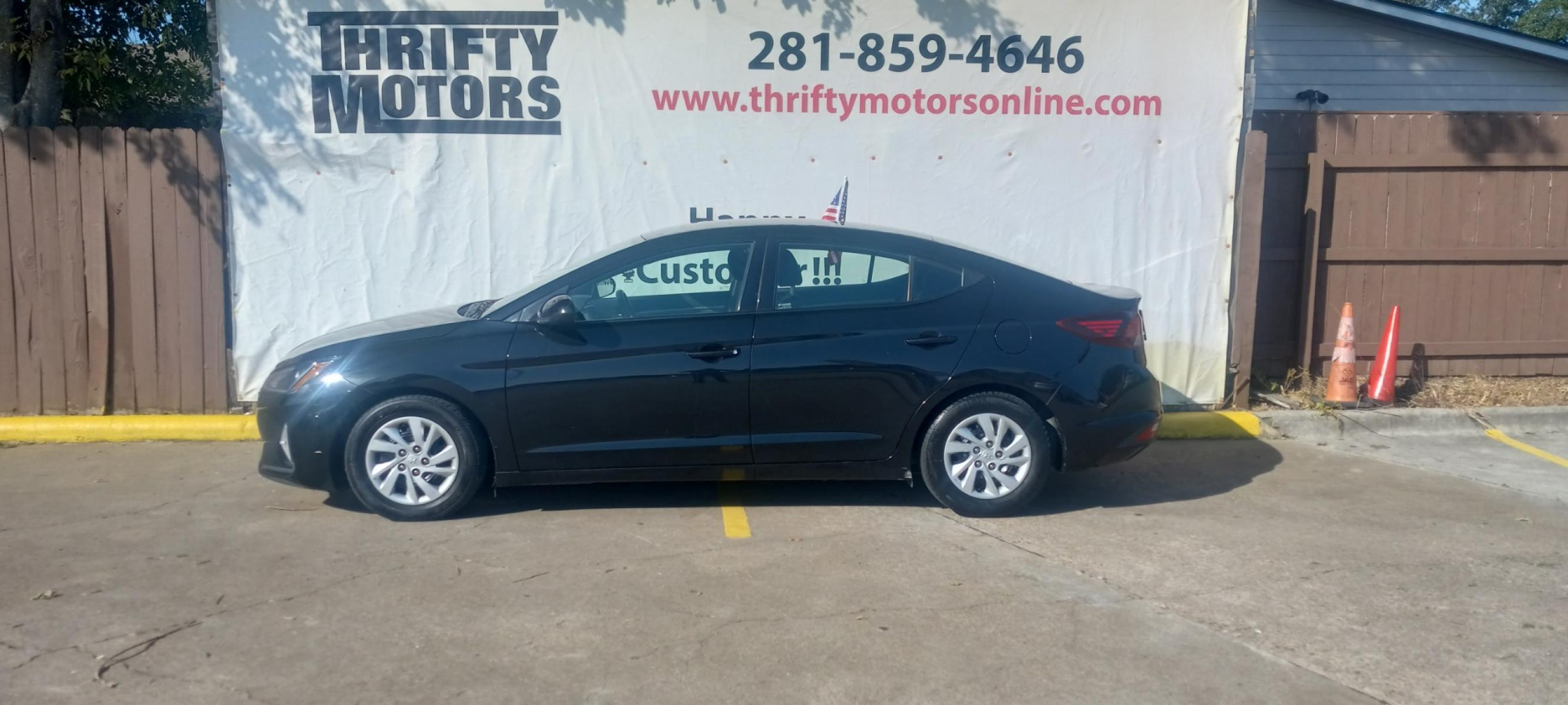 2019 BLACK Hyundai Elantra SE 6AT (5NPD74LFXKH) with an 1.8L L4 DOHC 16V engine, 6A transmission, located at 16710 Clay Rd., Houston, TX, 77084, (281) 859-7900, 29.834864, -95.656166 - Low Down. Low Payments. - Photo #0