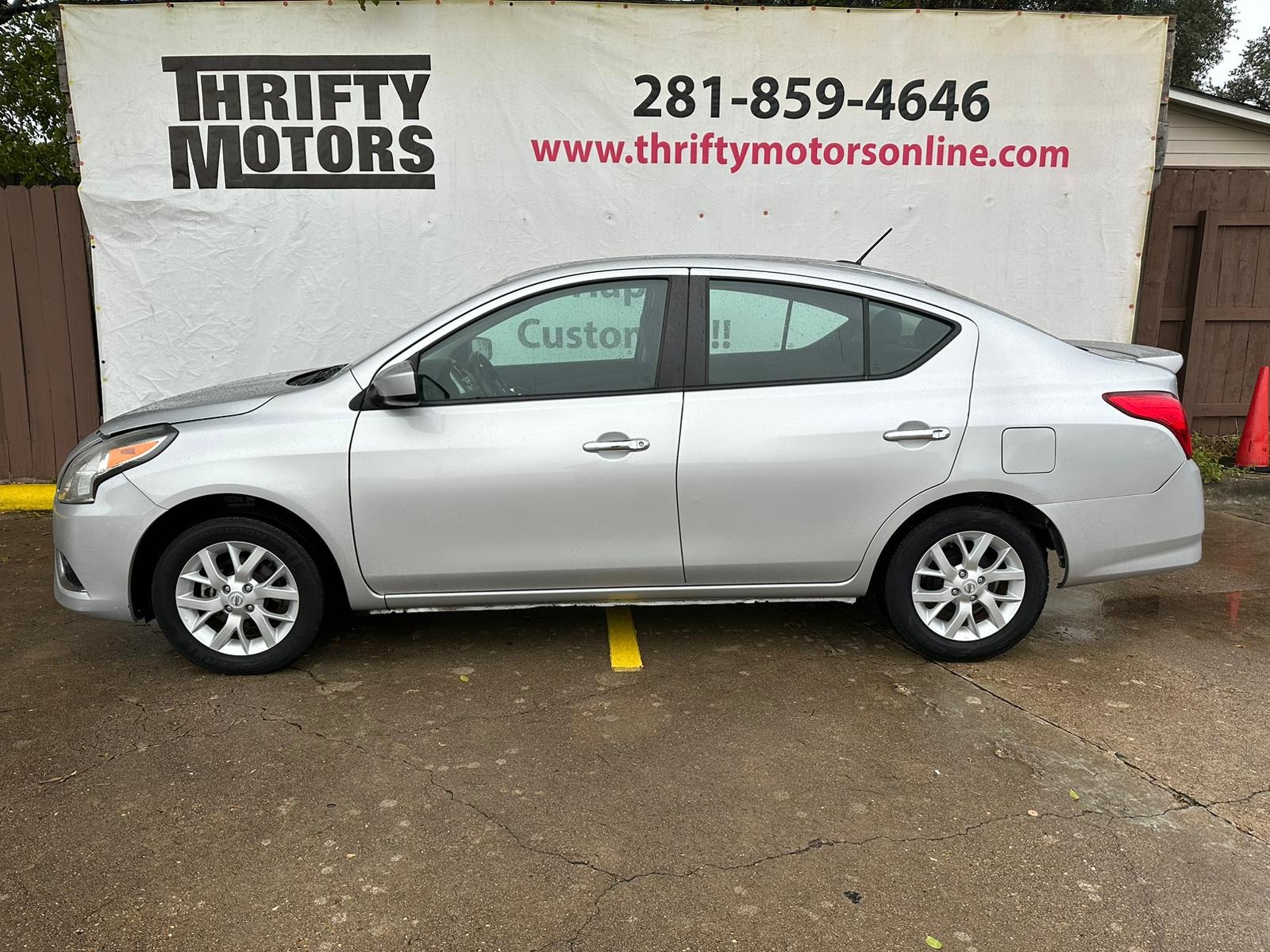 photo of 2018 Nissan Versa 1.6 SL Sedan