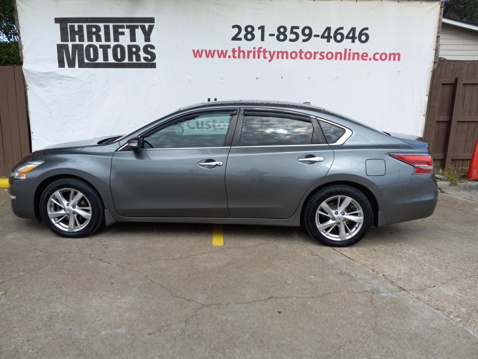 2015 Gray Nissan Altima 2.5 S (1N4AL3AP5FN) with an 2.5L L4 DOHC 16V engine, located at 16710 Clay Rd., Houston, TX, 77084, (281) 859-7900, 29.834864, -95.656166 - Low Down. Low Payments. - Photo #0