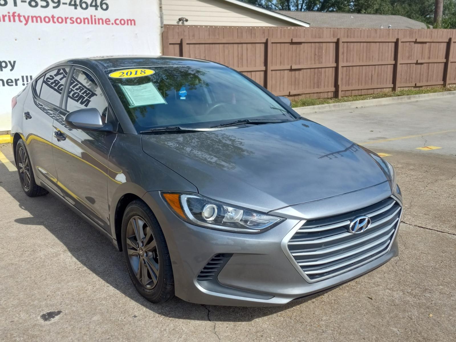 2018 Gray Hyundai Elantra Limited (5NPD84LF6JH) with an 1.8L L4 DOHC 16V engine, 6A transmission, located at 16710 Clay Rd., Houston, TX, 77084, (281) 859-7900, 29.834864, -95.656166 - Low Down. Low Payments. - Photo #3