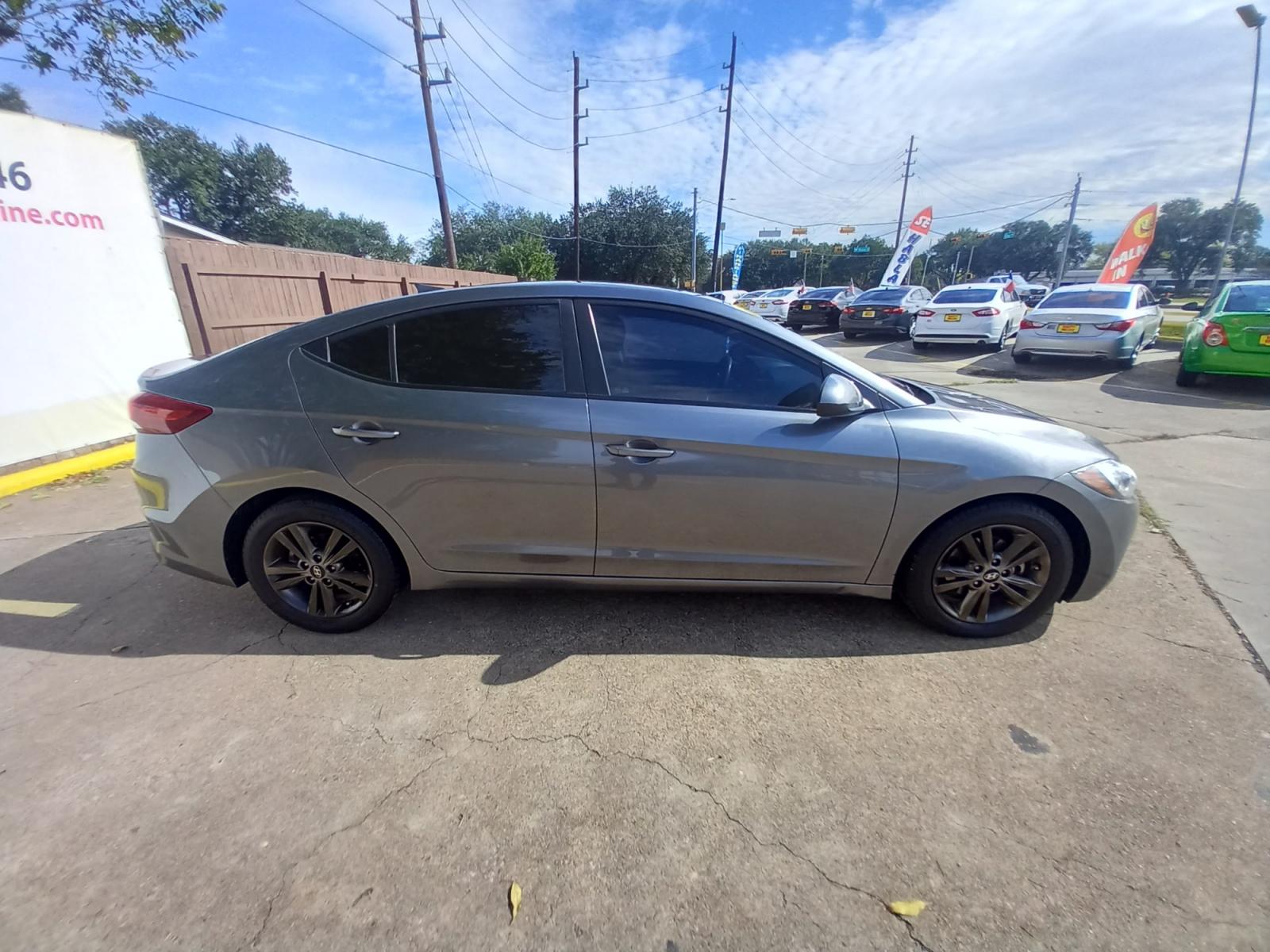 2018 Gray Hyundai Elantra Limited (5NPD84LF6JH) with an 1.8L L4 DOHC 16V engine, 6A transmission, located at 16710 Clay Rd., Houston, TX, 77084, (281) 859-7900, 29.834864, -95.656166 - Low Down. Low Payments. - Photo #4