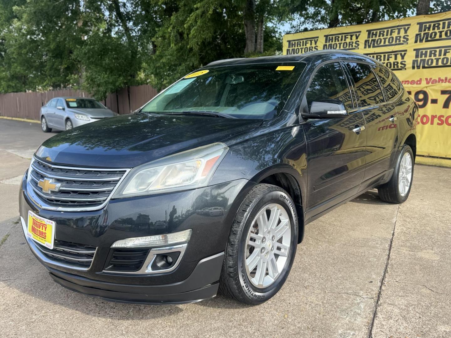 2015 BLACK /Gray Chevrolet Traverse 1LT FWD (1GNKRGKD3FJ) with an 3.6L V6 DOHC 24V engine, 6-Speed Automatic transmission, located at 16710 Clay Rd., Houston, TX, 77084, (281) 859-7900, 29.834864, -95.656166 - Low Down. Low Payments. - Photo#3