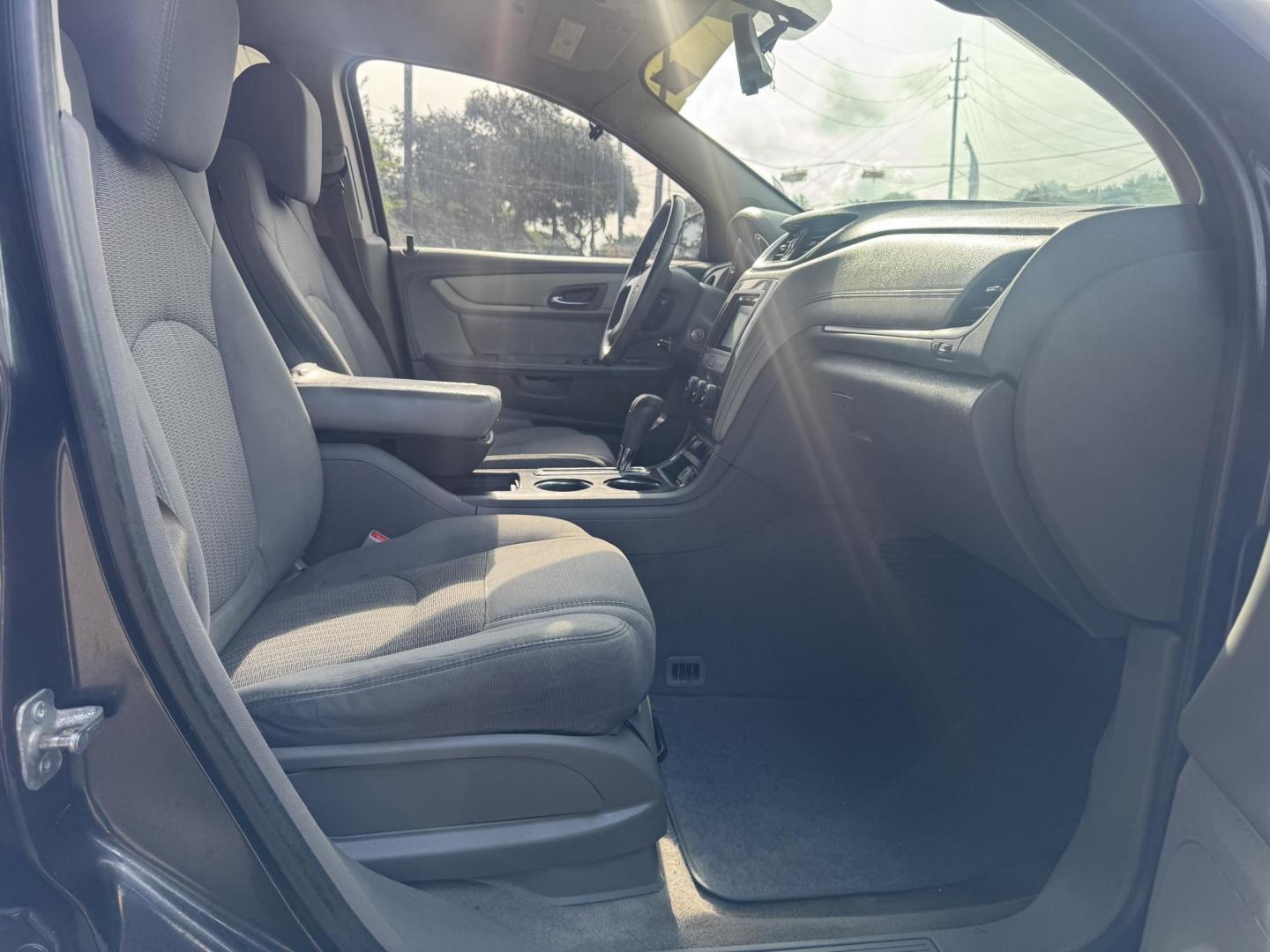 2015 BLACK /Gray Chevrolet Traverse 1LT FWD (1GNKRGKD3FJ) with an 3.6L V6 DOHC 24V engine, 6-Speed Automatic transmission, located at 16710 Clay Rd., Houston, TX, 77084, (281) 859-7900, 29.834864, -95.656166 - Low Down. Low Payments. - Photo#14